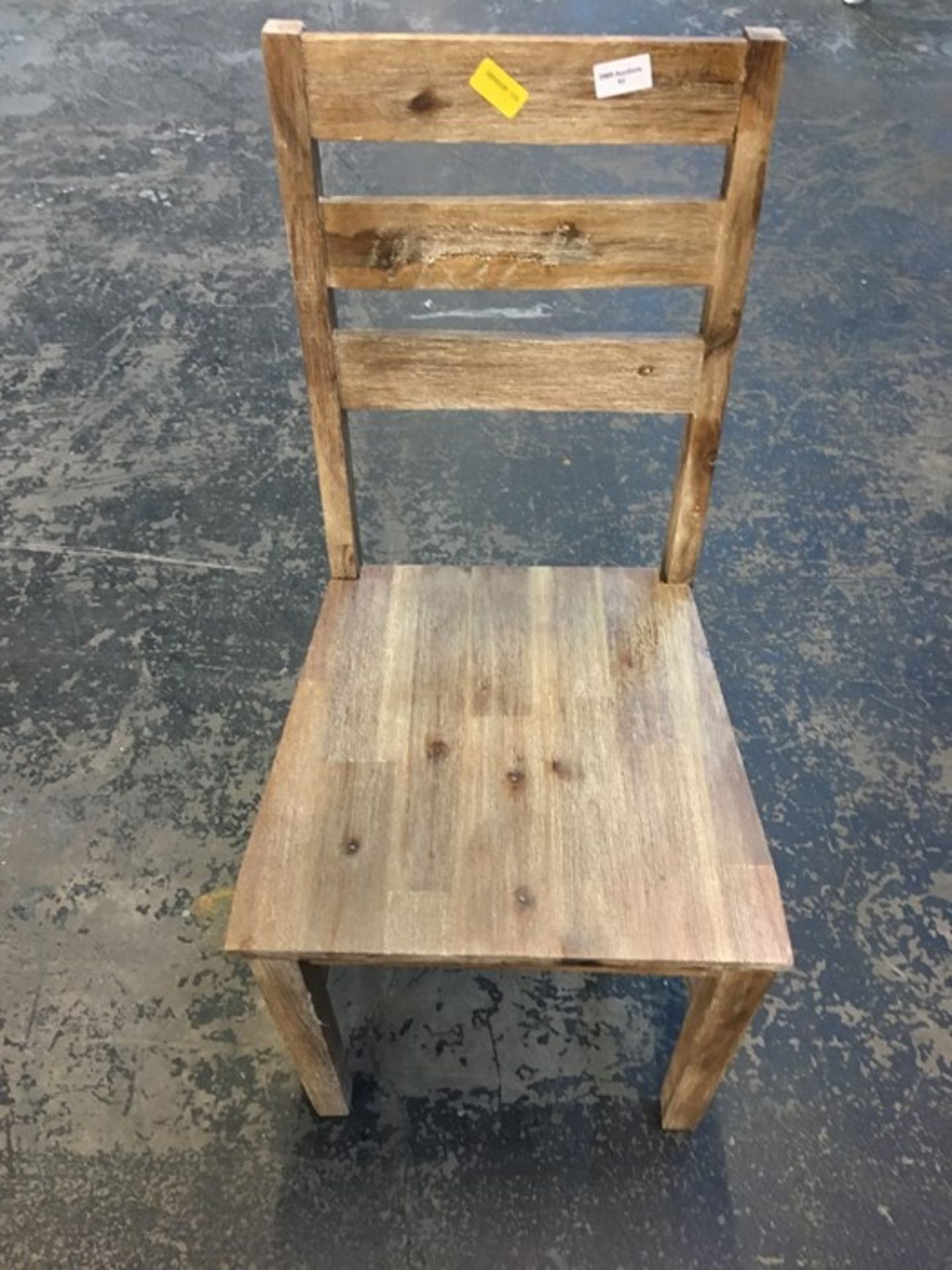 1 WOODEN DINING CHAIR / RRP £25.00 (PUBLIC VIEWING AVAILABLE)