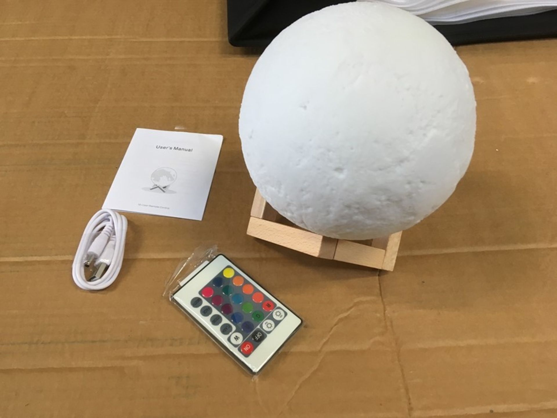 1 BOXED NIGHT-LIGHT MOON WITH DISPLAY STAND / RRP £20.00 (PUBLIC VIEWING AVAILABLE)
