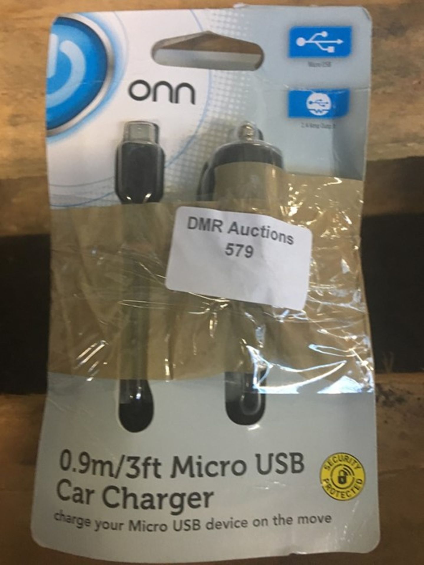 1 LOT TO CONTAIN 2 BOXED ONN 0.9M CAR CHARGERS / RRP £20 / BL - 6972 (PUBLIC VIEWING AVAILABLE)