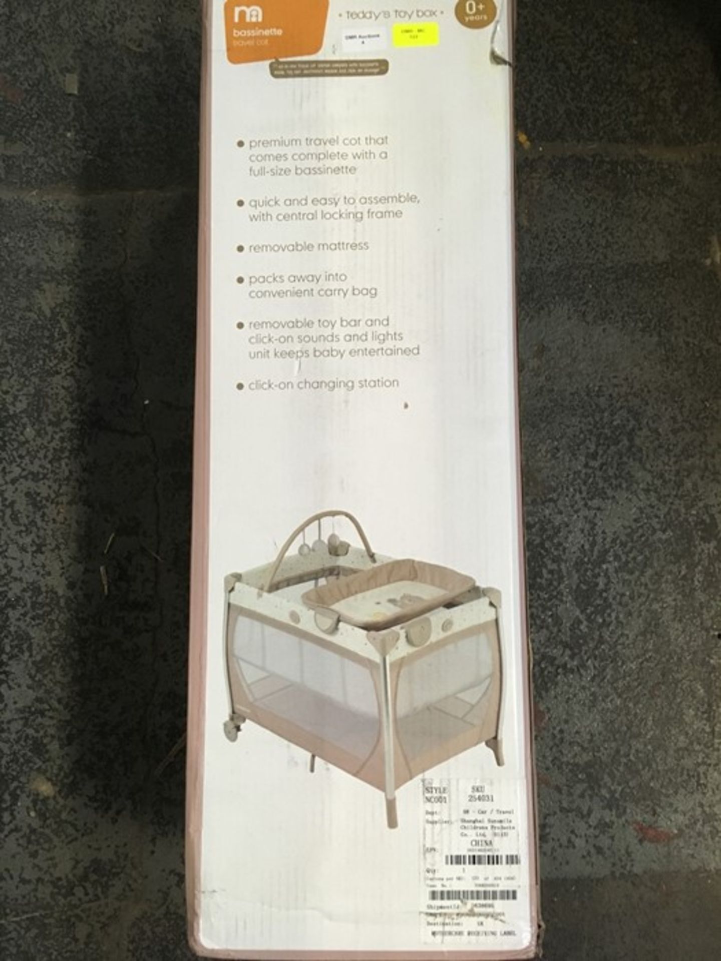 1 BOXED MOTHERCARE BASSINETTE TRAVEL COT - TEDDY'S TOY BOX / RRP £120.00 (PUBLIC VIEWING AVAILABLE)