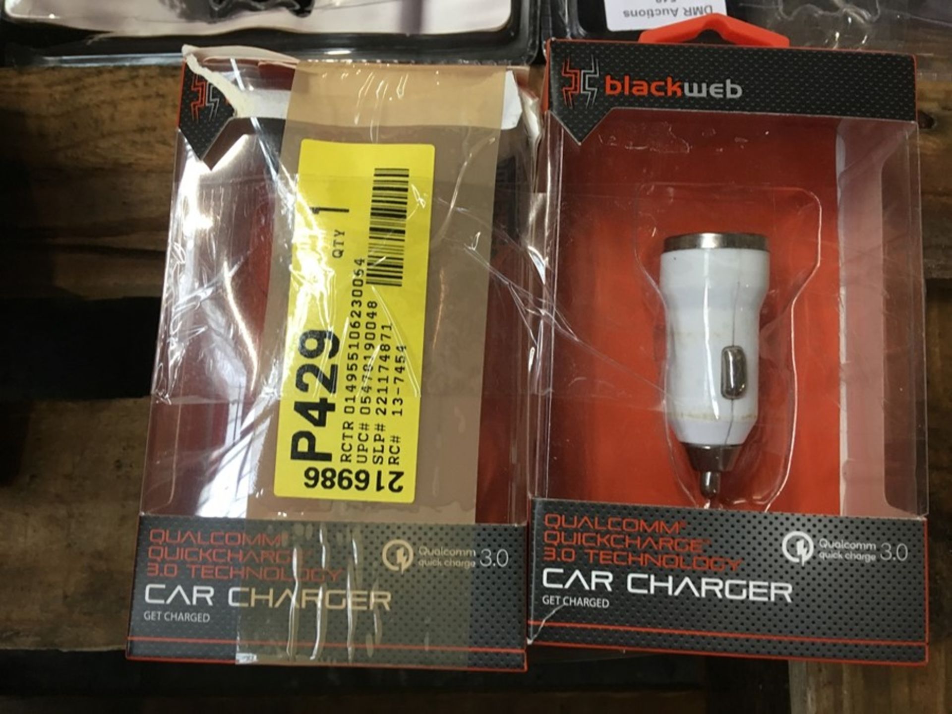 1 LOT TO CONTAIN 4 BLACKWEB CAR CHARGERS / BL - 6986 (PUBLIC VIEWING AVAILABLE)