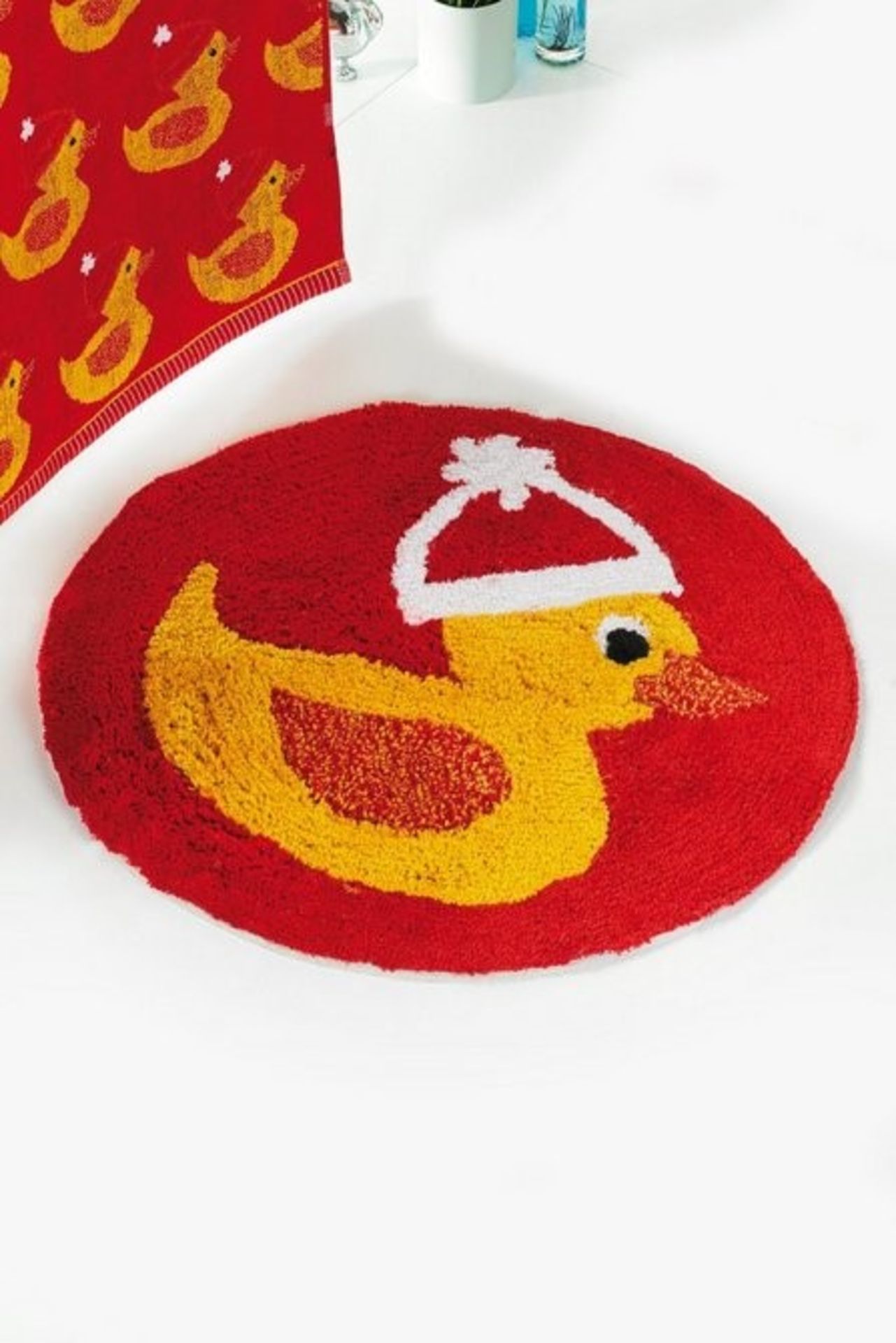1 BAGGED CHRISTMAS DUCK ROUND BATHMAT (PUBLIC VIEWING AVAILABLE)