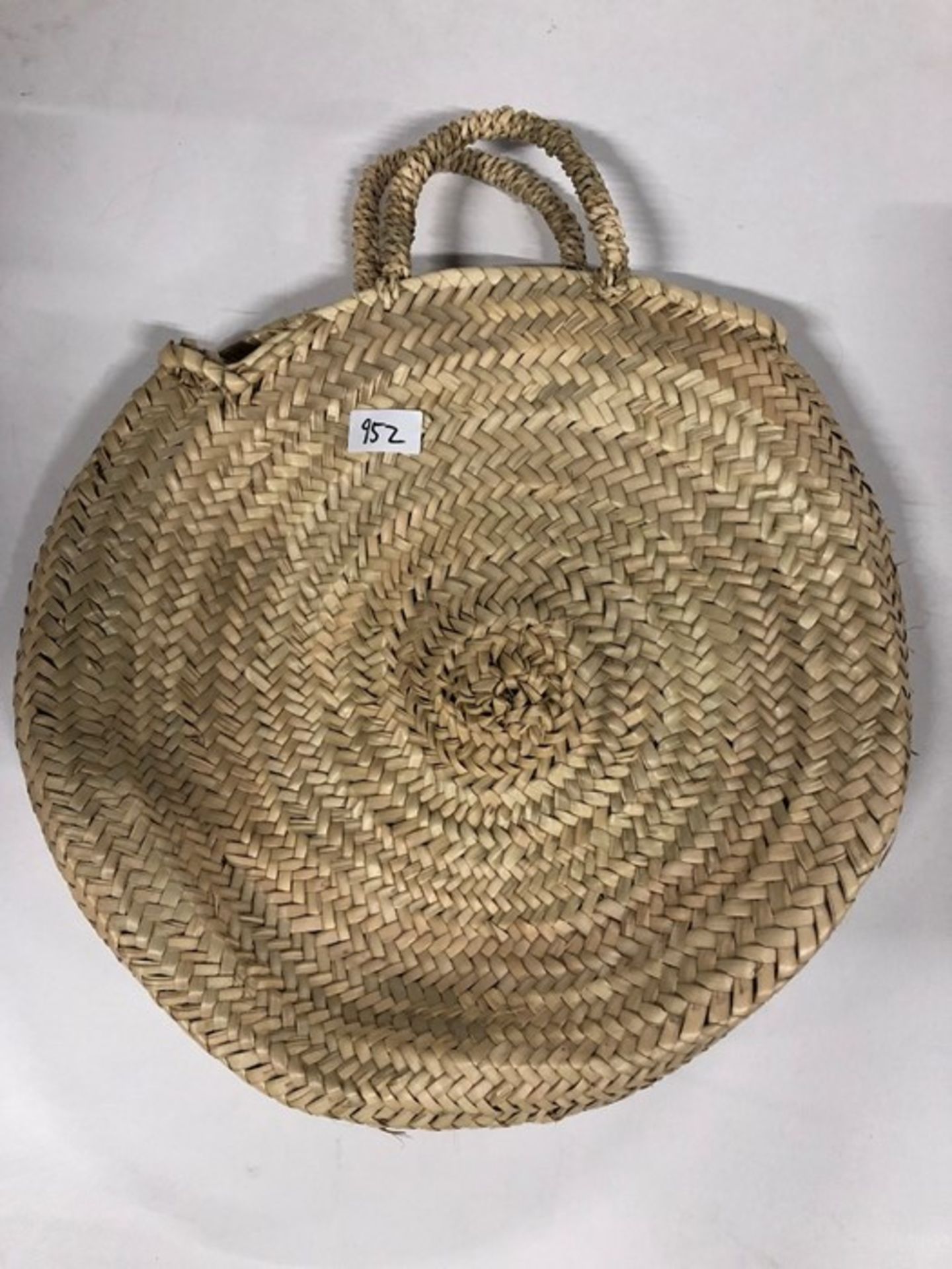 1 LA REDOUTE HAND WOVEN HAND BAG / RRP £40.00 (PUBLIC VIEWING AVAILABLE)