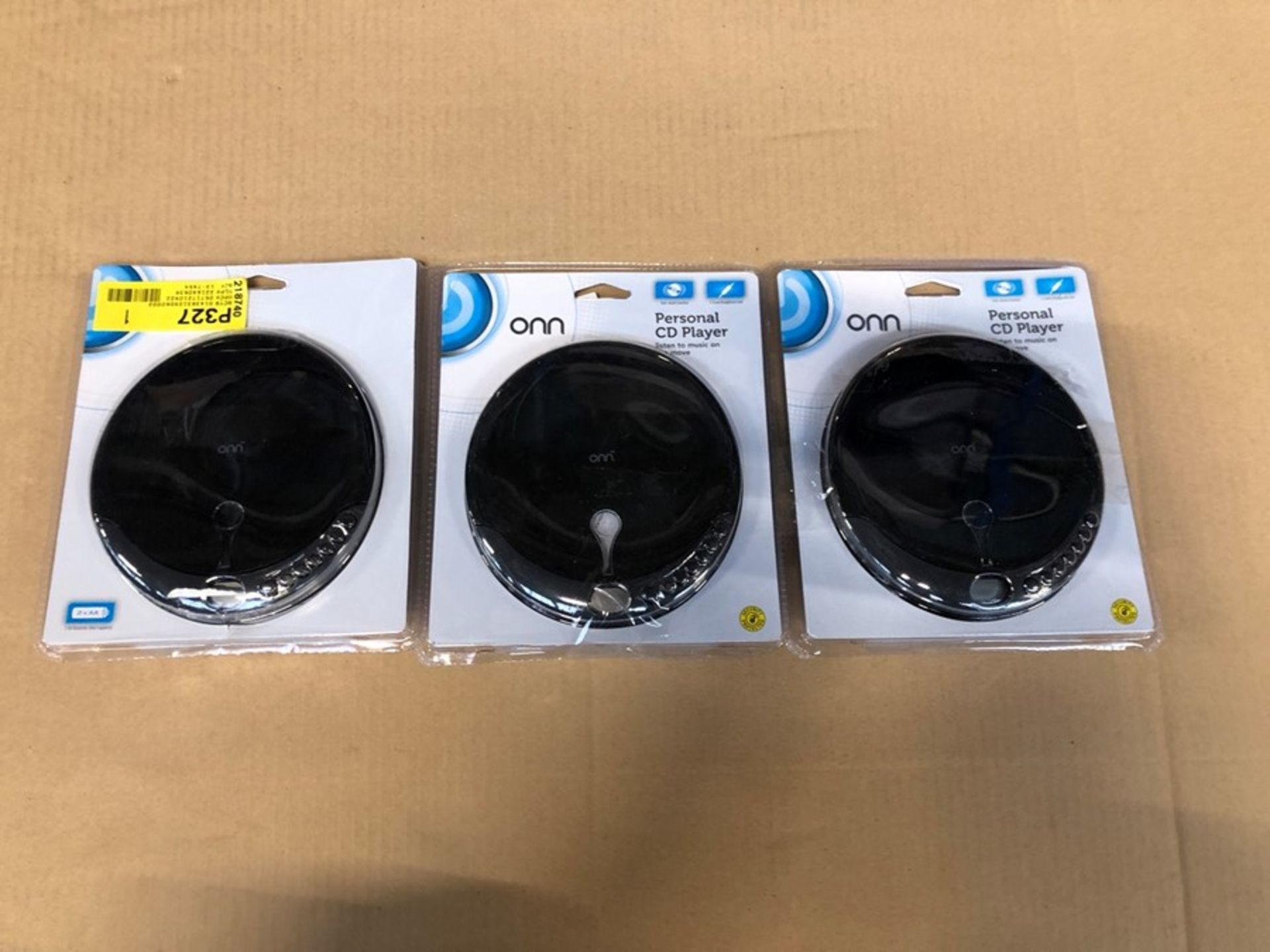 1 LOT TO CONTAIN 3 ONN PERSONAL CD PLAYERS / BL - 8740 / RRP £30.00 (PUBLIC VIEWING AVAILABLE)