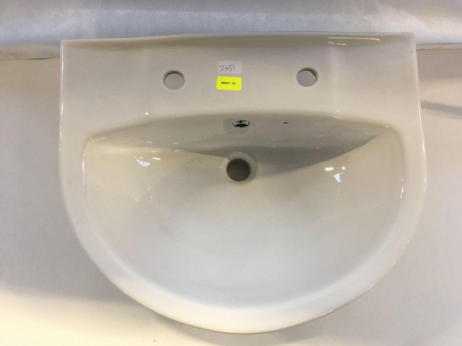 1 LARGE CERAMIC SINK BASIN IN WHITE (PUBLIC VIEWING AVAILABLE)