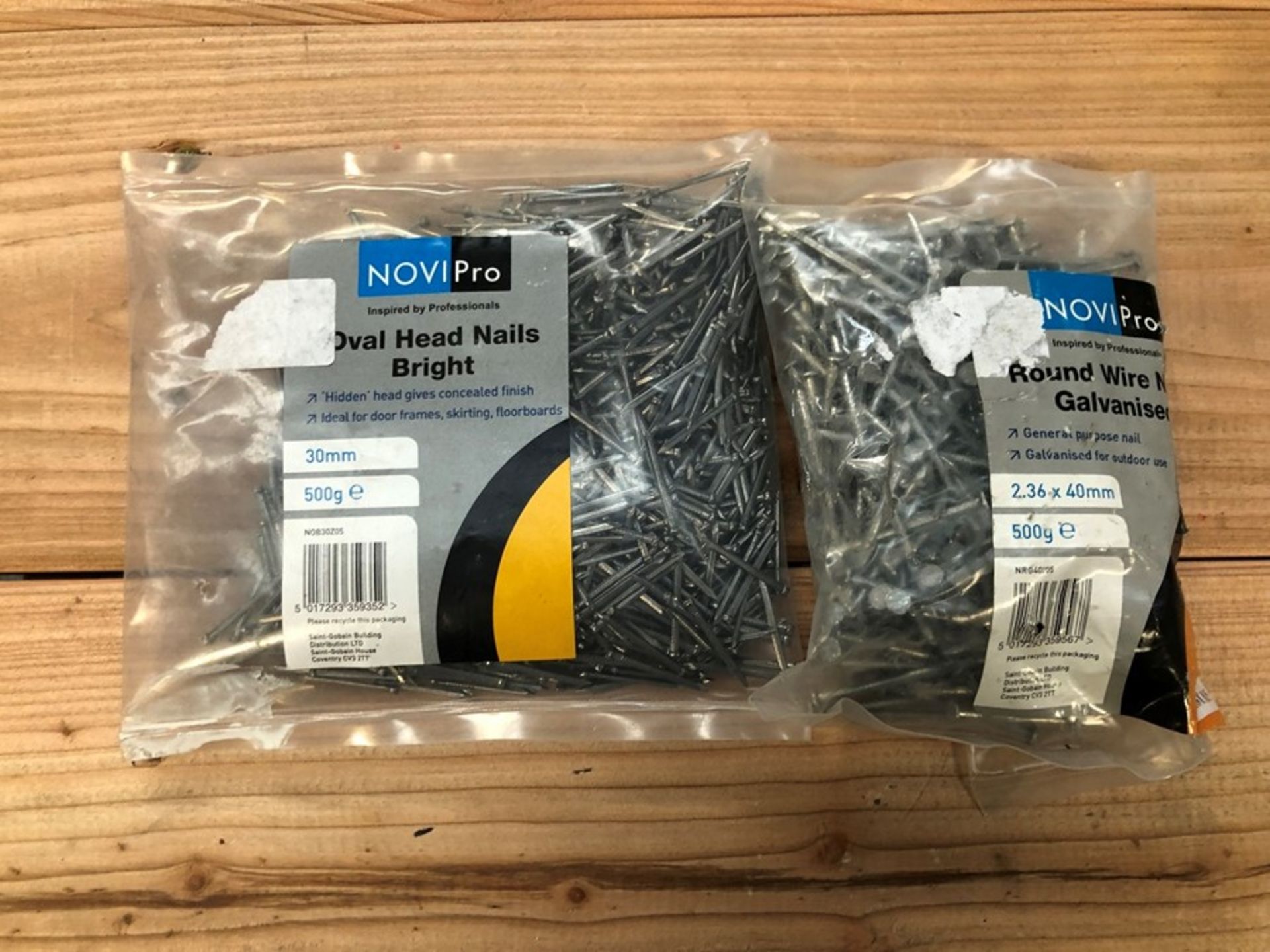 1 LOT TO CONTAIN 1 BAGGED NOVIPRO OVAL HEAD NAILS BRIGHT / SIZE 30MM AND ROUND WIRE NAILS GALVANISED