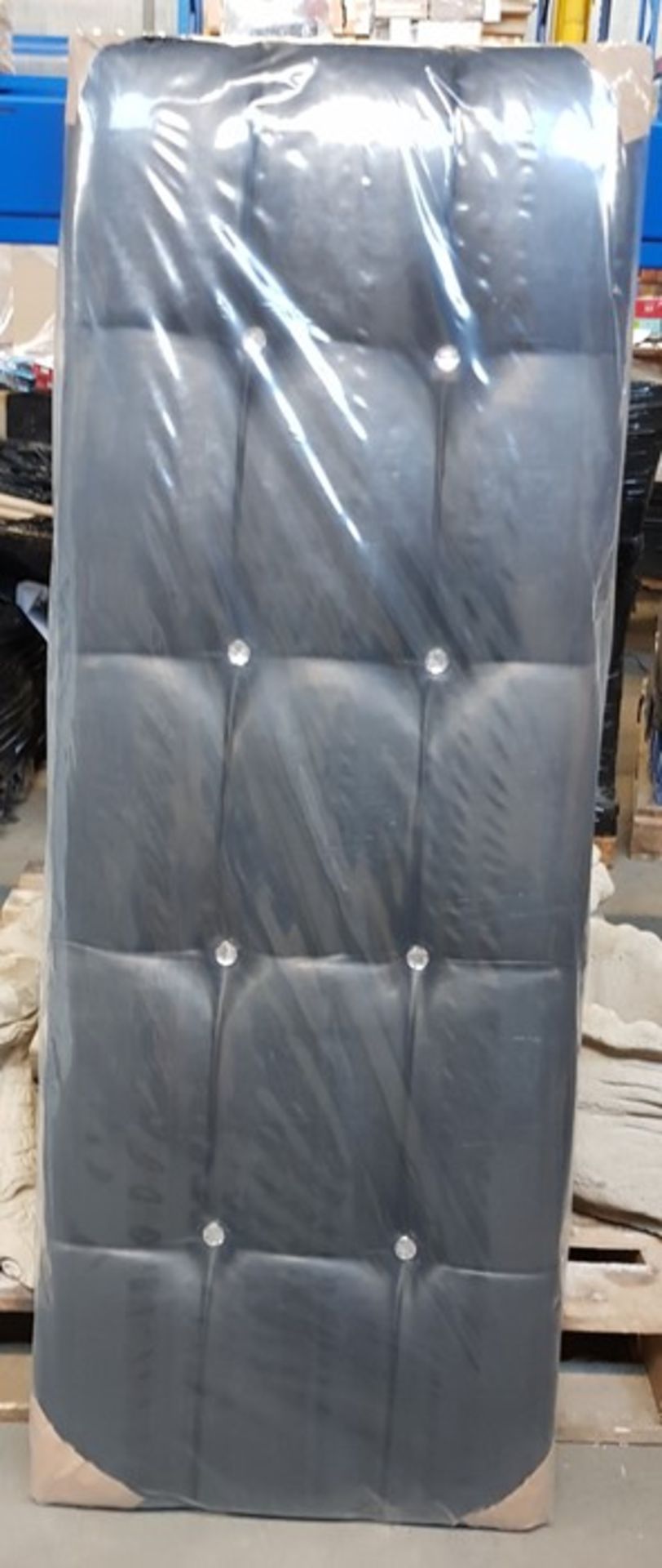 1 BAGGED 135CM DOUBLE HEADBOARD IN BLACK / RRP £98.00 (PUBLIC VIEWING AVAILABLE)