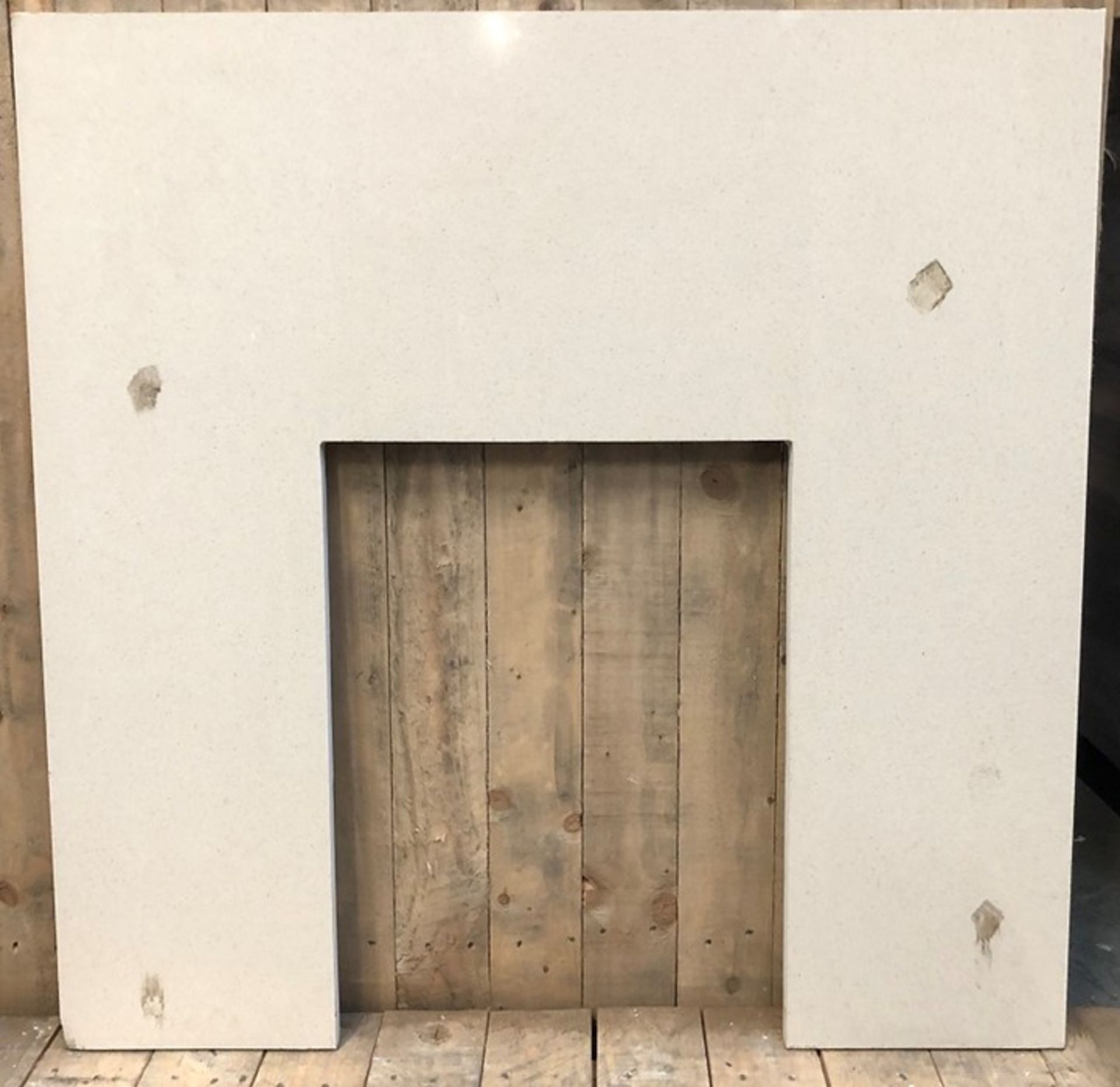 1 GRANITE FIREPLACE BACK PANEL AS PICTURED IN BEIGE/WHITE / SIZE: 37 X 37 INCHES / RRP £220 (