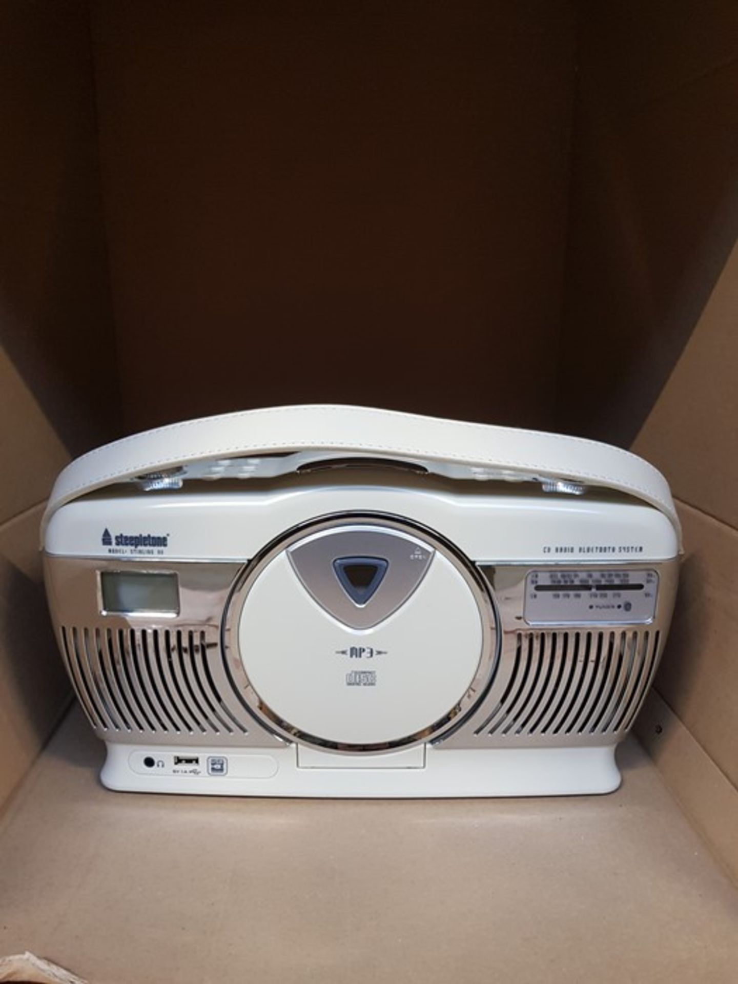 1 BOXED STEEPLETONE RETRO STYLE RADIO/CD PLAYER / RRP £69.00 (PUBLIC VIEWING AVAILABLE)