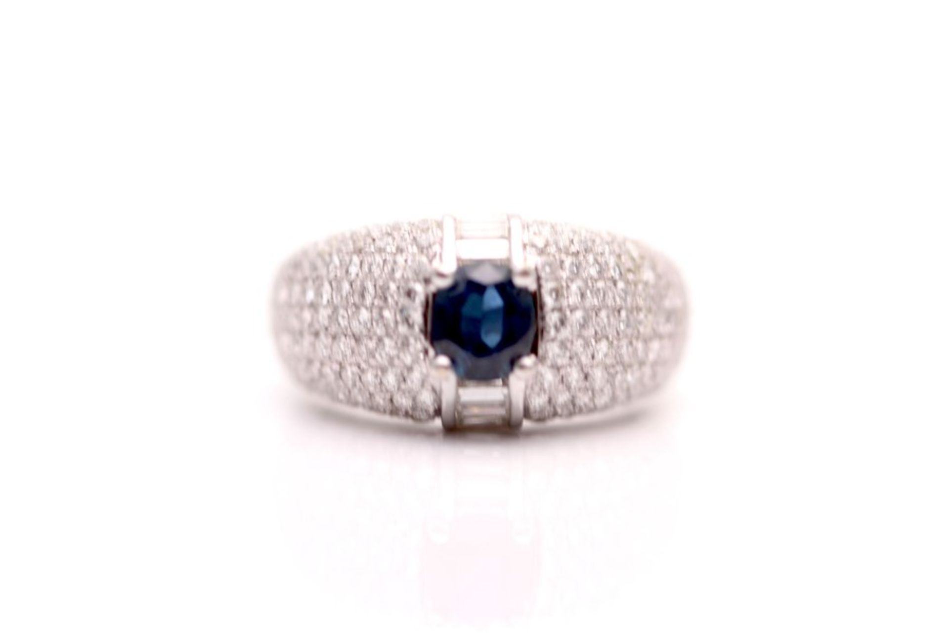 18CT WHITE GOLD LADIES DIAMOND AND SAPPHIRE RING