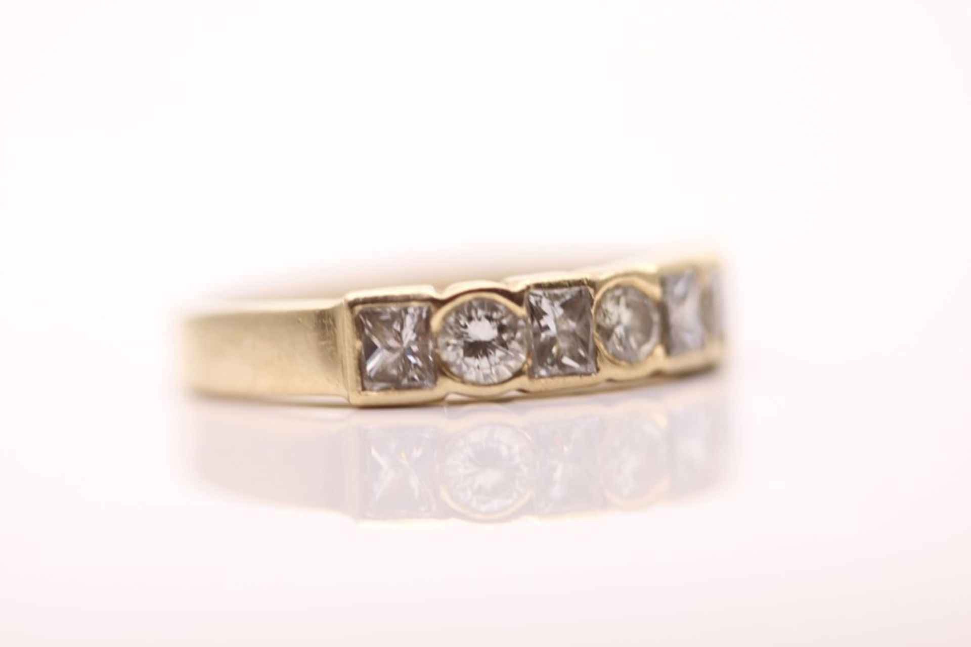 18CT YELLOW GOLD LADIES DIAMOND HALF ETERNITY RING - Image 2 of 4