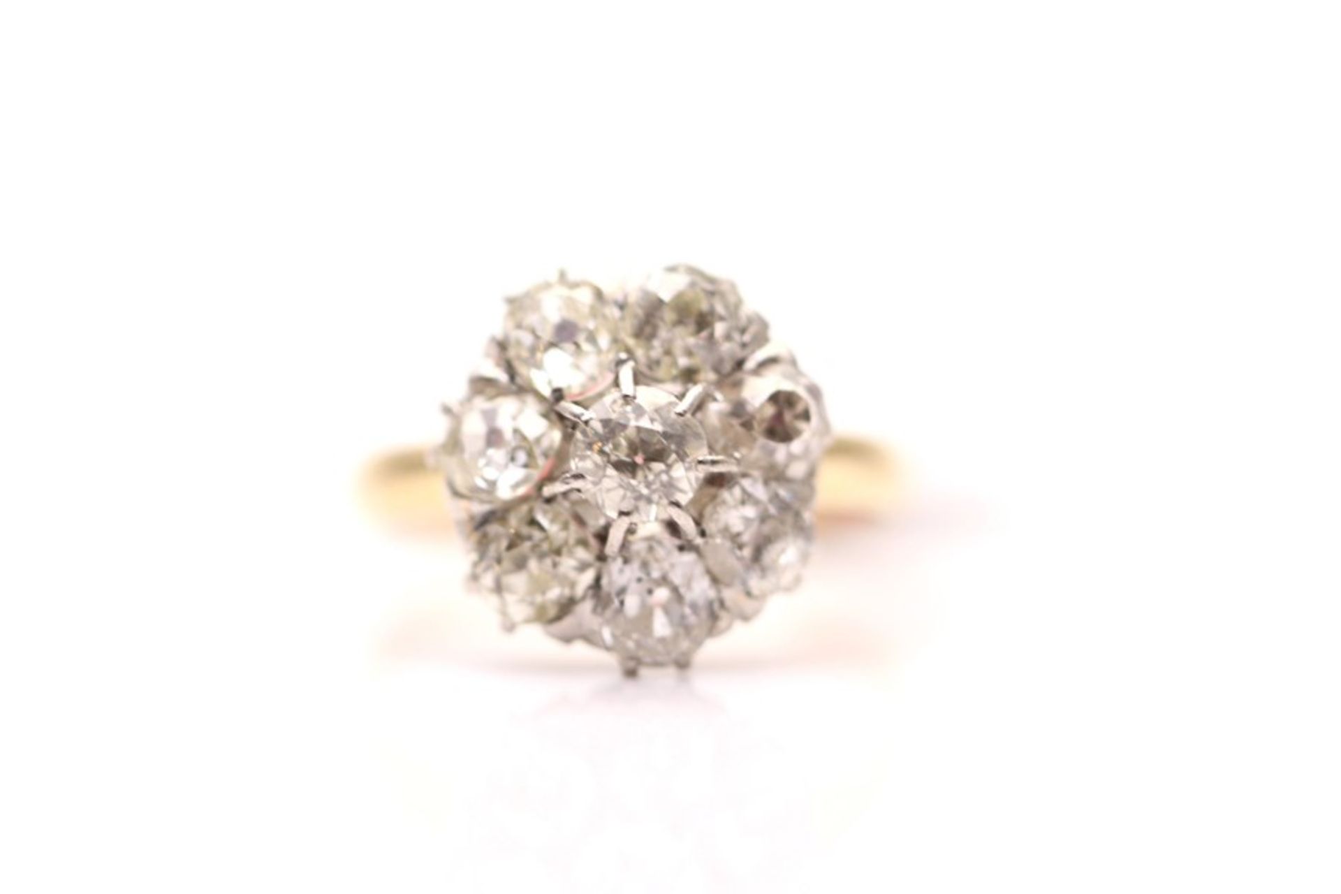 18CT YELLOW GOLD DIAMOND CLUSTER RING