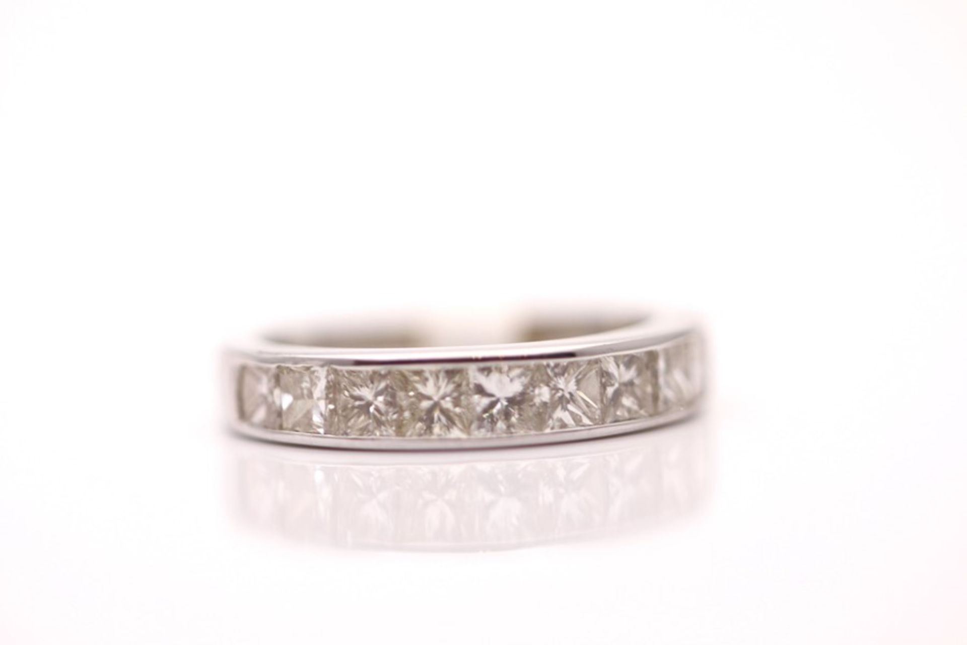 18CT WHITE GOLD DIAMOND, HALF ETERNITY RING