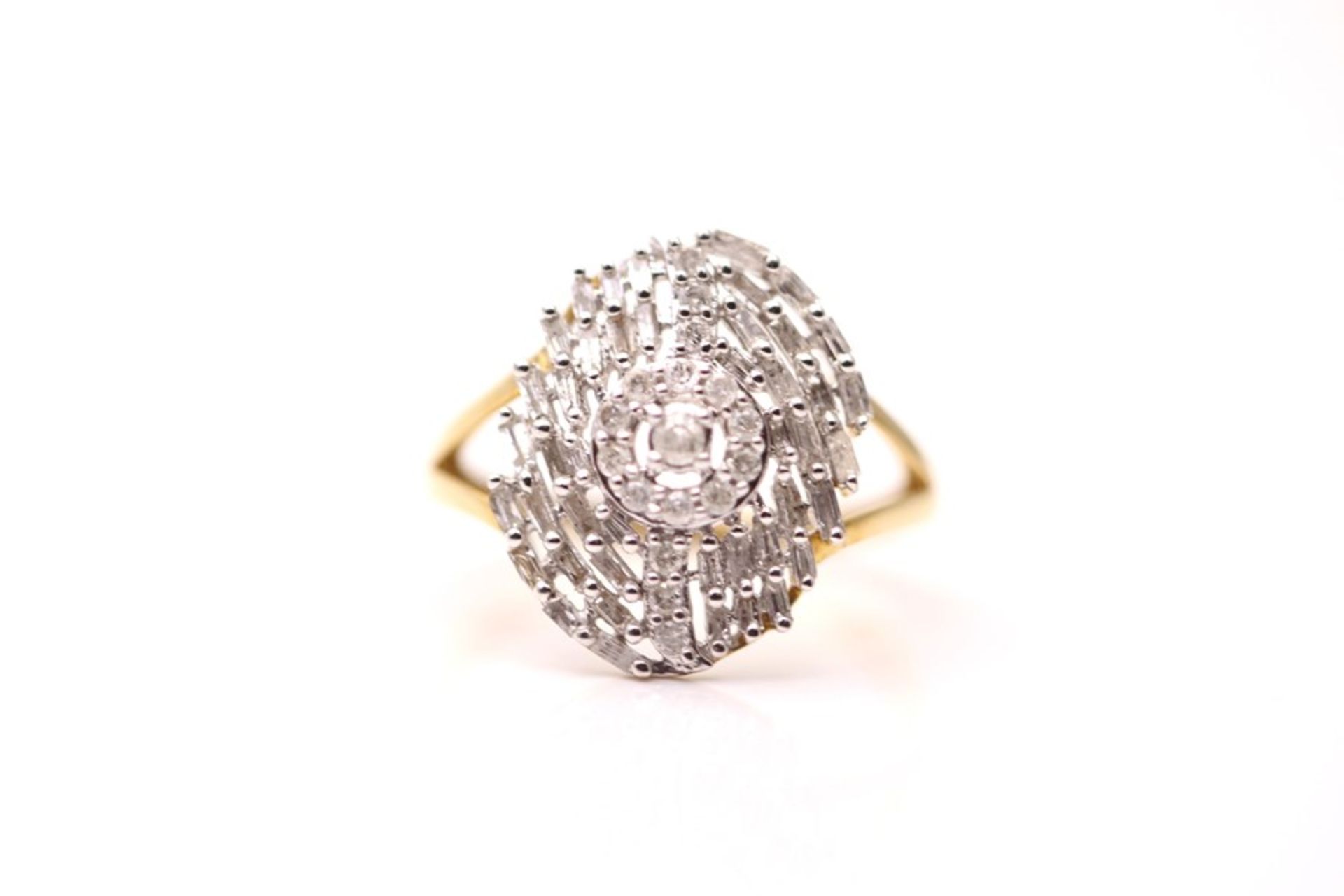 LADIES YELLOW GOLD DIAMOND CLUSTER RING