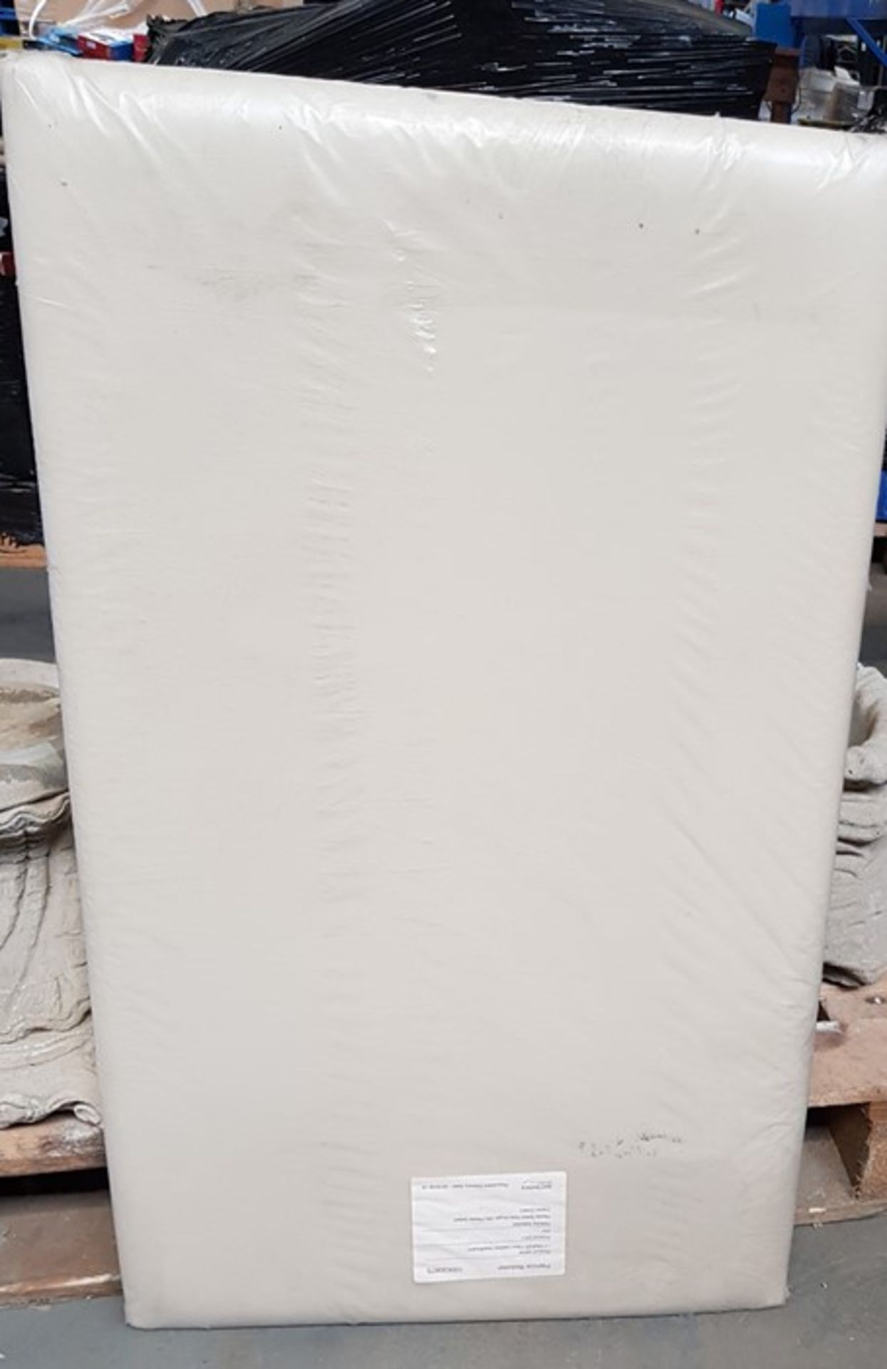 1 BAGGED 90CM SINGLE HEADBOARD IN CREAM / RRP £39.60 (PUBLIC VIEWING AVAILABLE)