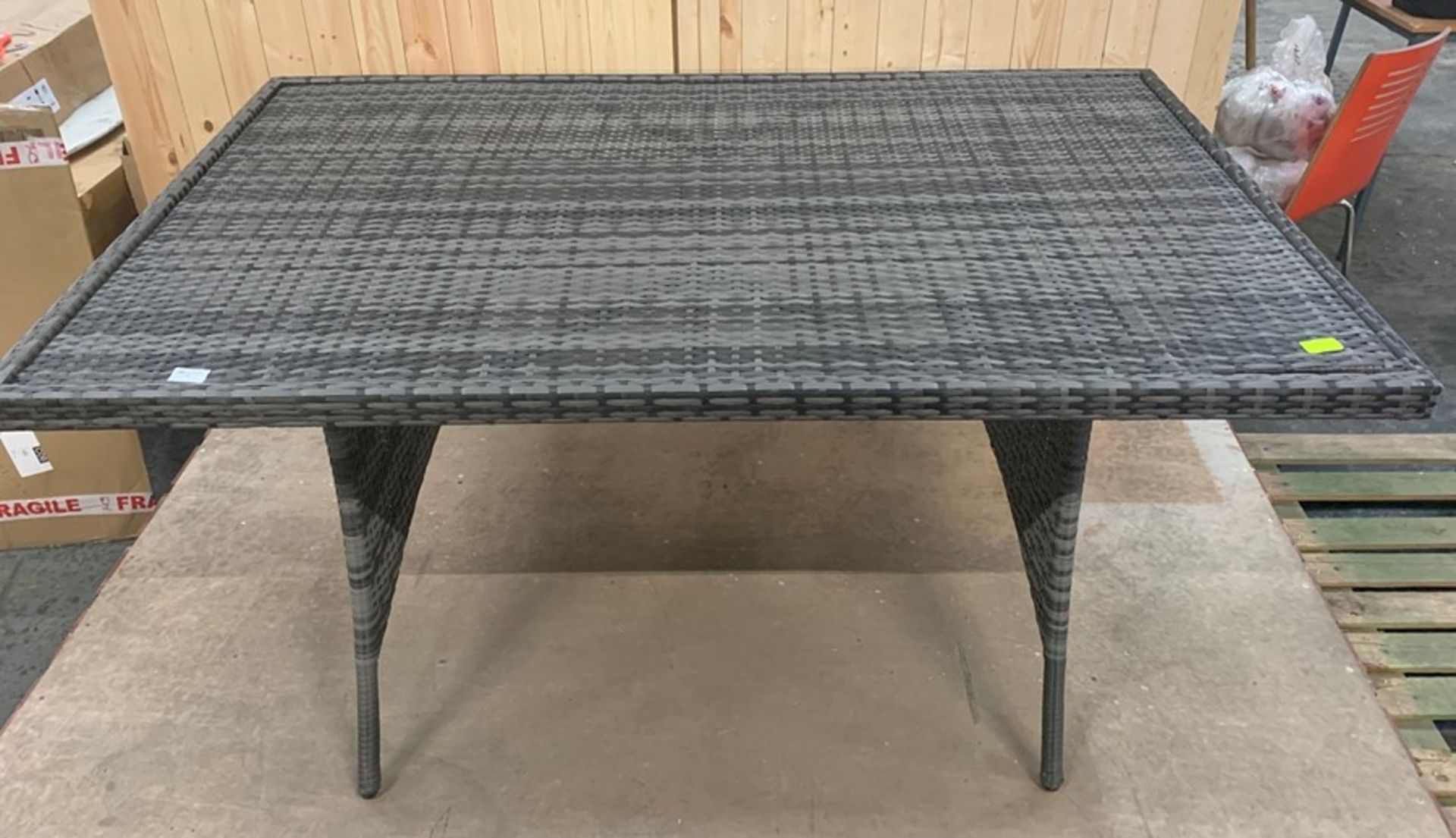 1 RATTAN GARDEN TABLE IN GREY/GREY / RRP £179.99 (PUBLIC VIEWING AVAILABLE)