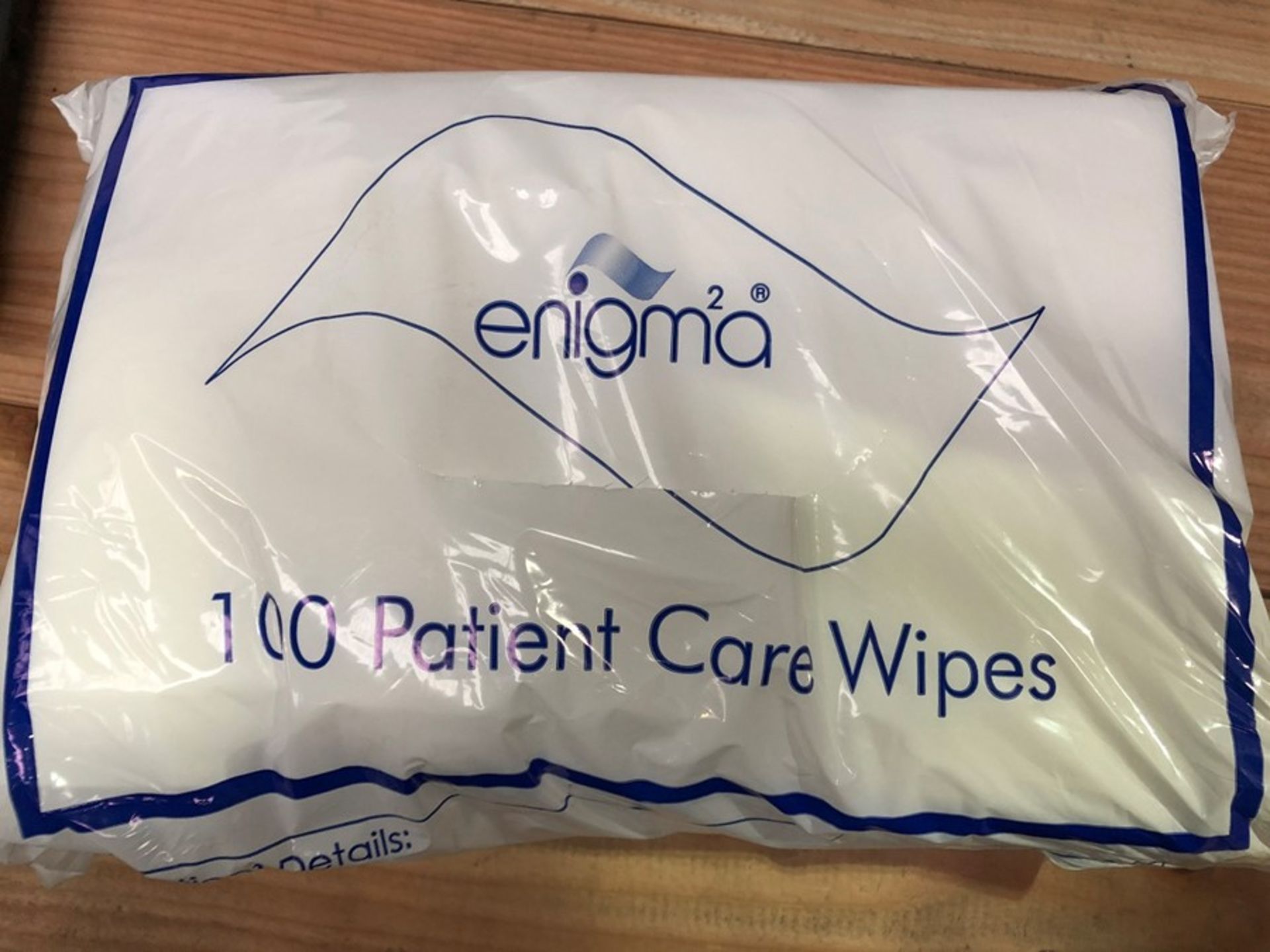 1 BOXED 12 PACK OF ENIGMA PATIENT CARE WIPES (100 WIPES PER PACK) / RRP £40.00 (PUBLIC VIEWING