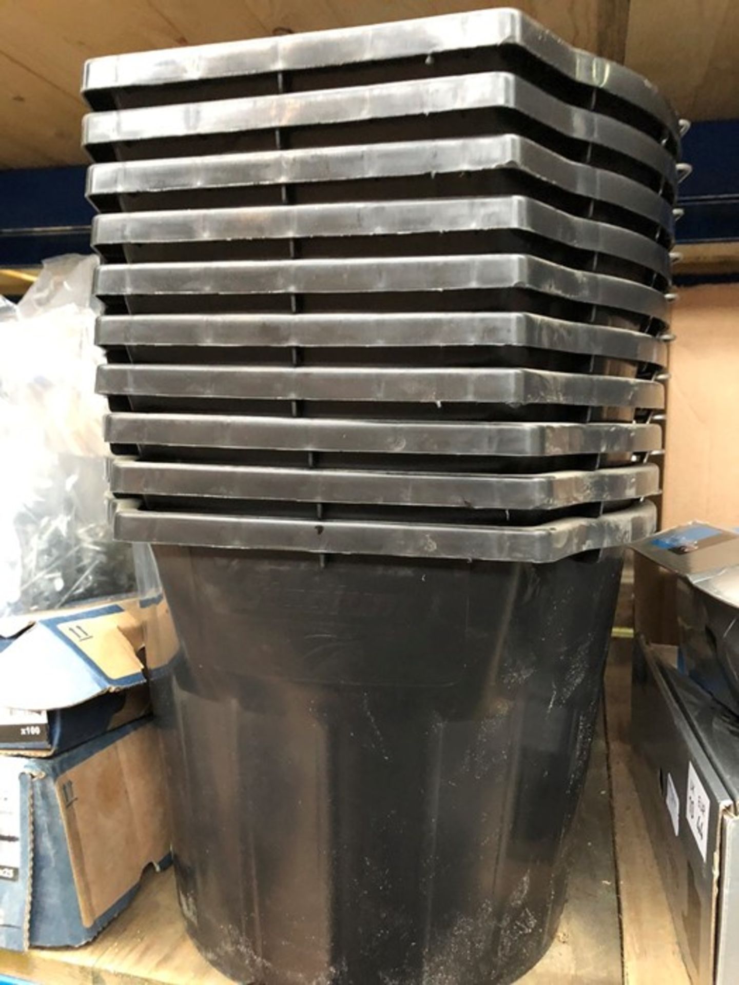 1 LOT TO CONTAIN 10 CONSTRUCTION BUCKETS IN BLACK (PUBLIC VIEWING AVAILABLE)