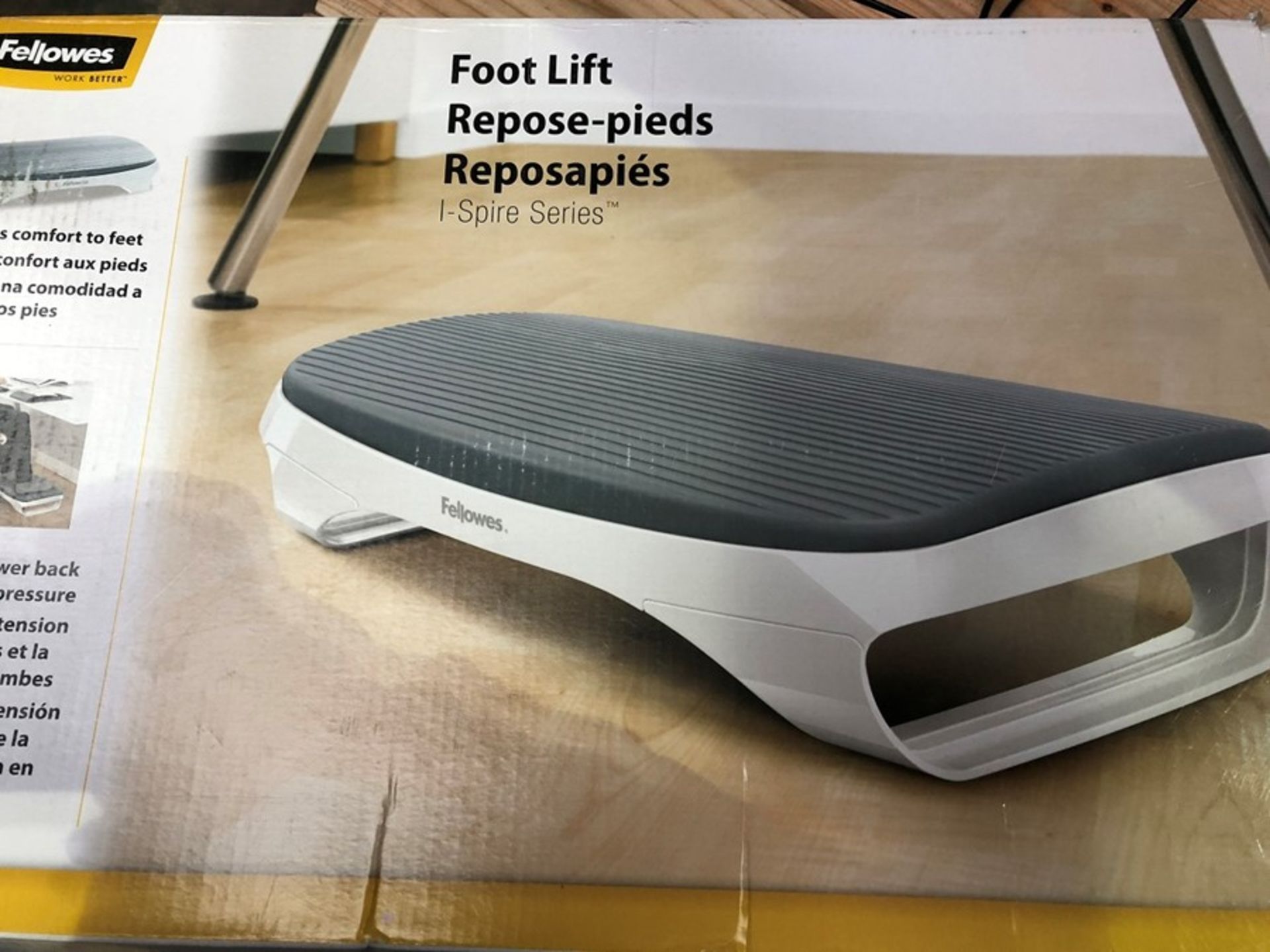 1 BOXED FELLOWES I SPIRE SERIES FOOT LIFT / RRP £29.99 (PUBLIC VIEWING AVAILABLE)