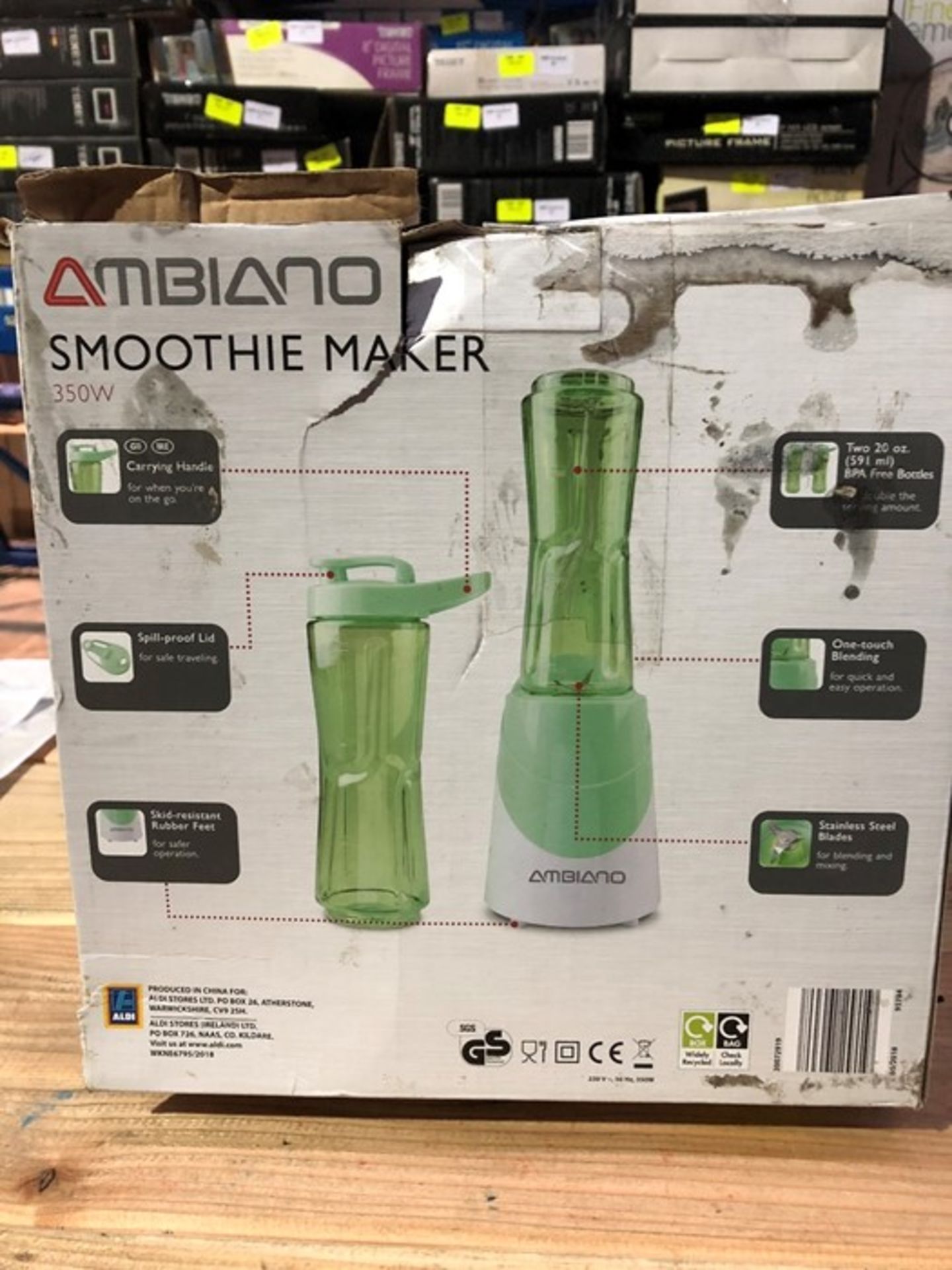 1 BOXED AMBIANO SMOOTHIE MAKER IN GREEN / RRP £14.99 (PUBLIC VIEWING AVAILABLE)