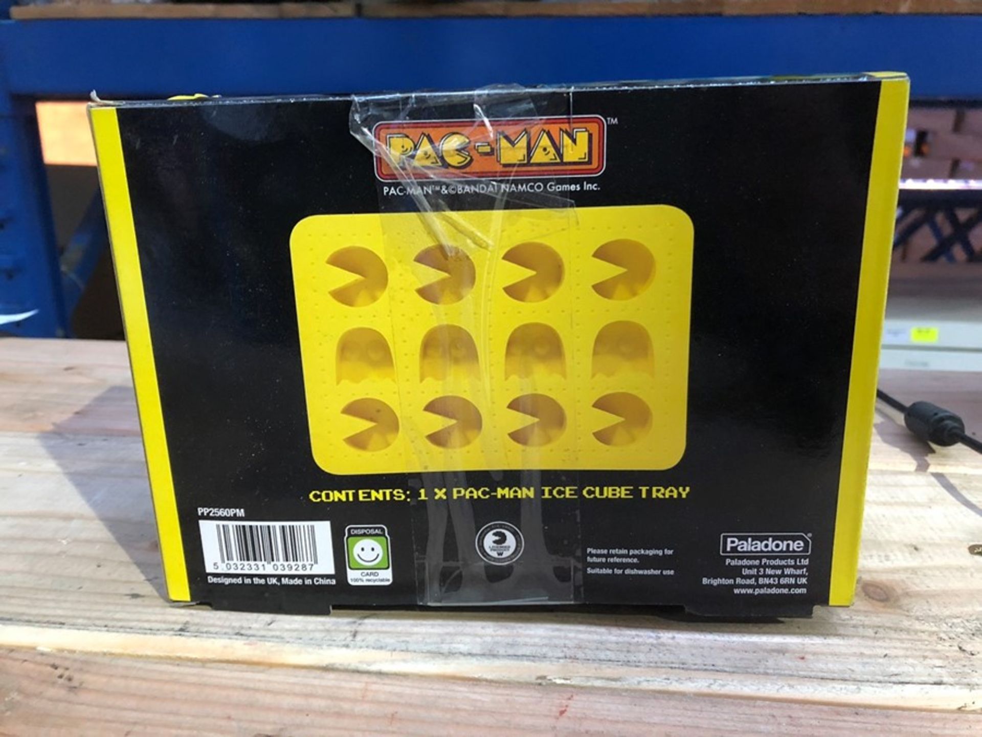 1 LOT TO CONTAIN 4 BOXED PAC-MAN ICE CUBE TRAYS (PUBLIC VIEWING AVAILABLE)