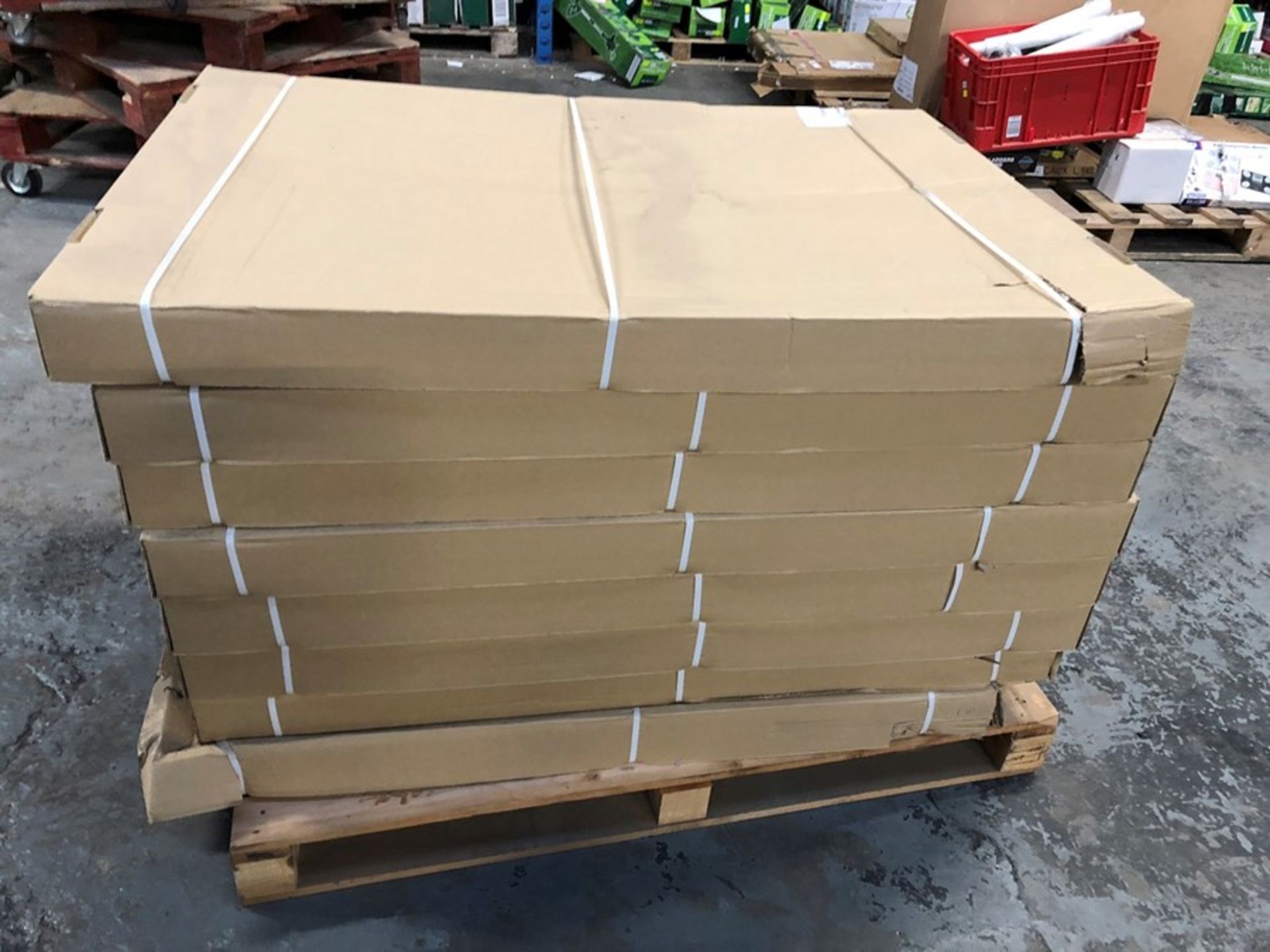 1 LOT TO CONTAIN ASSORTED OFFICE AND WORKPLACE PRODUCTS / INCLUDING CARDBOARD WHEEL, CARDBOARD