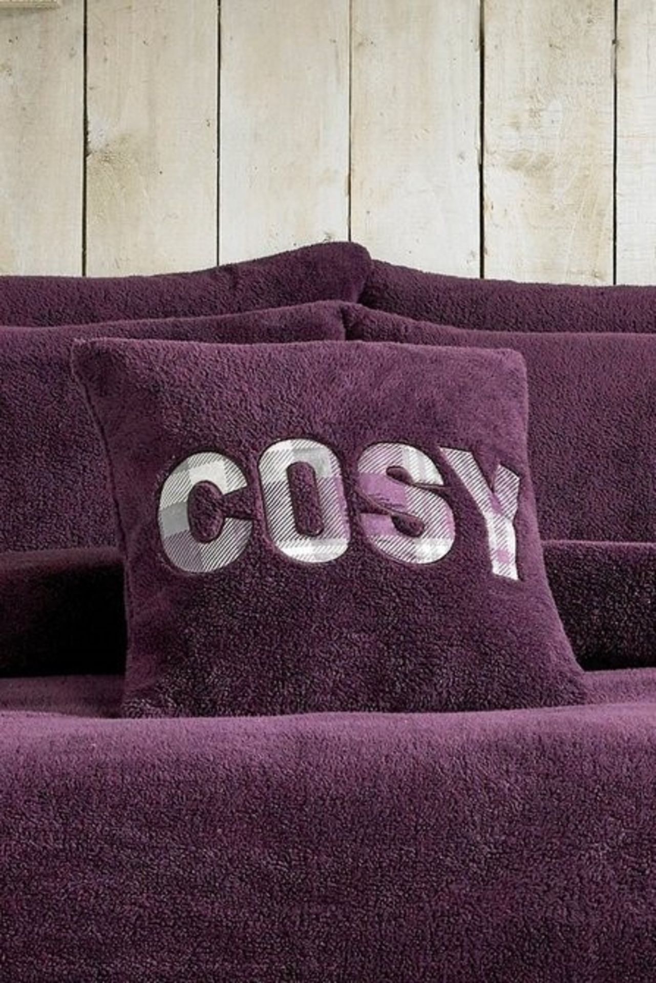 1 BAGGED KING SIZE ULTRA COSY TEDDY FLEECE IN PLUM / RRP £34.99 (PUBLIC VIEWING AVAILABLE) - Image 2 of 2