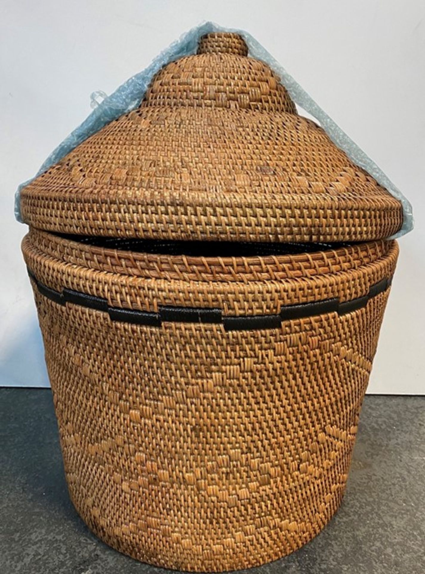 1 GRADE A ASSEMBLED DESIGNER BRAZIL MEDIUM WOVEN STORAGE BASKET IN BROWN / RRP £160.00 (PUBLIC - Image 2 of 2