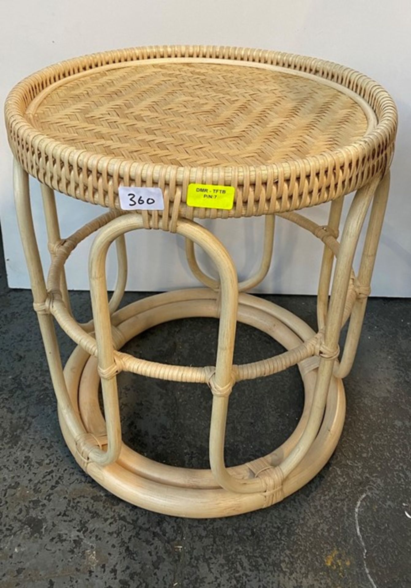 1 GRADE A ASSEMBLED DESIGNER ALOKI SIDE TABLE IN NATURAL / RRP £135.00 (PUBLIC VIEWING AVAILABLE)