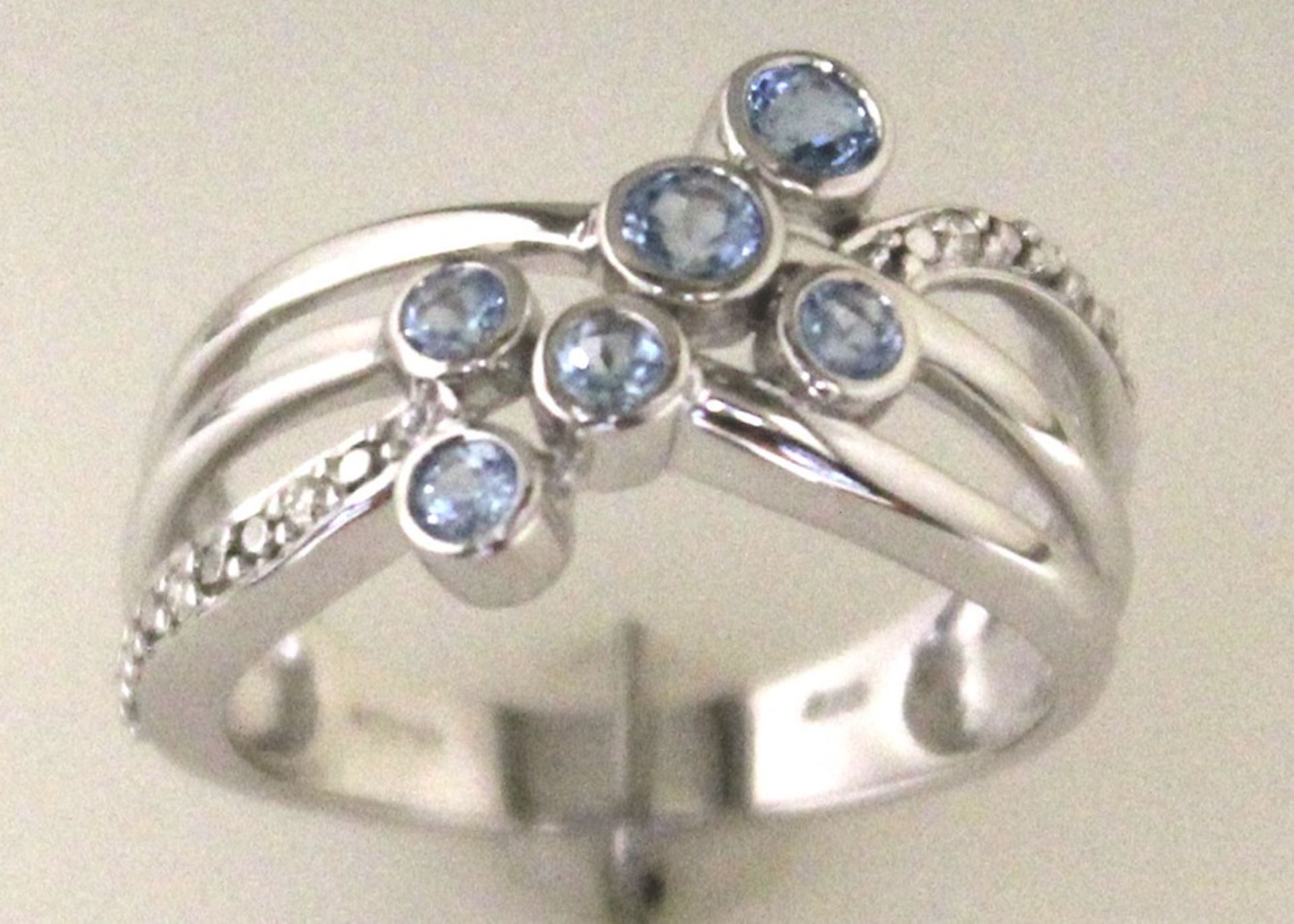 Valued by GIE £905.00 - 9ct White Gold Fancy Cluster Diamond Blue Topaz Ring 0.10 Carats - 8180046L, - Image 5 of 6