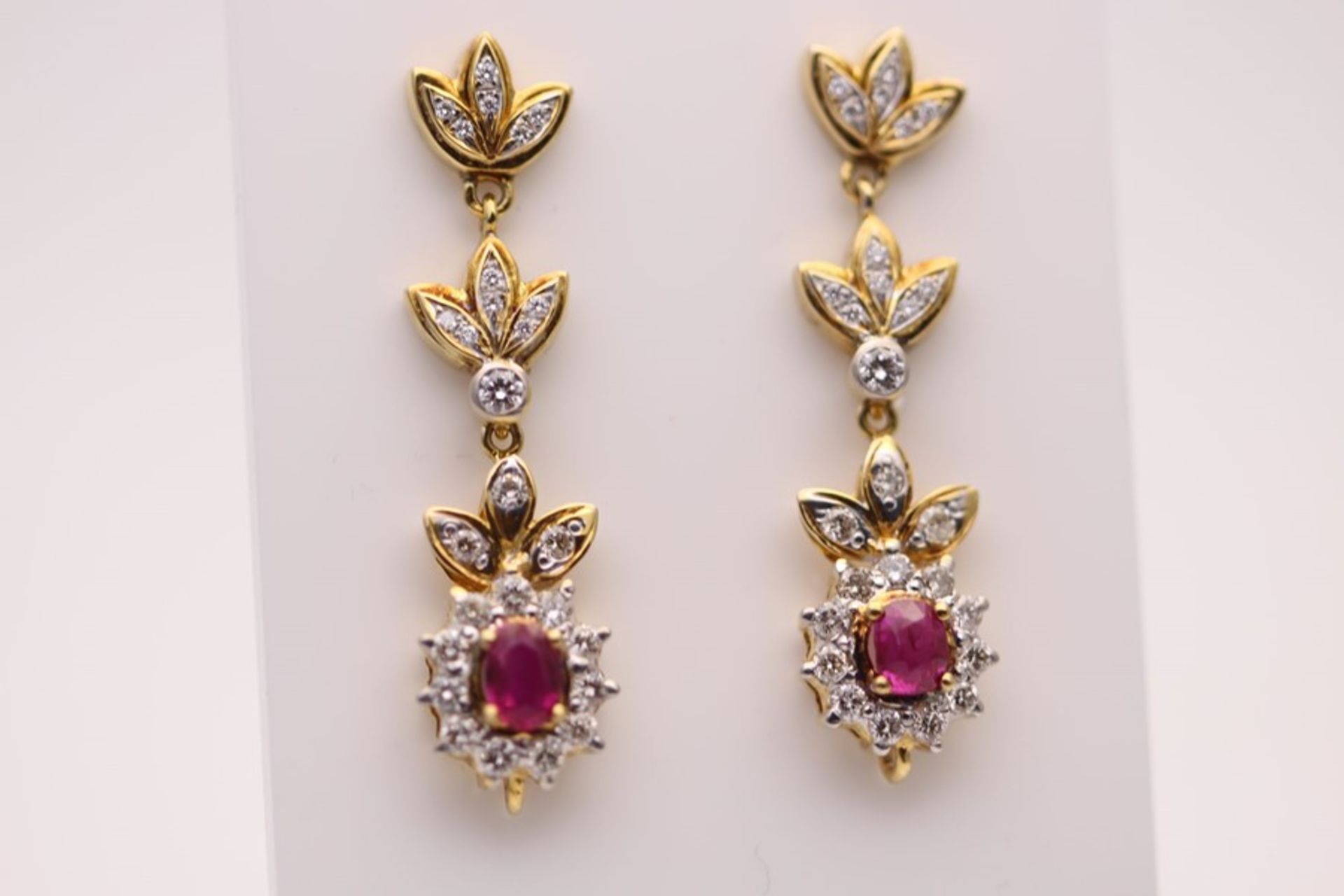 18CT YELLOW GOLD LADIES DIAMOND AND RUBY DROP EARRINGS - Image 2 of 3