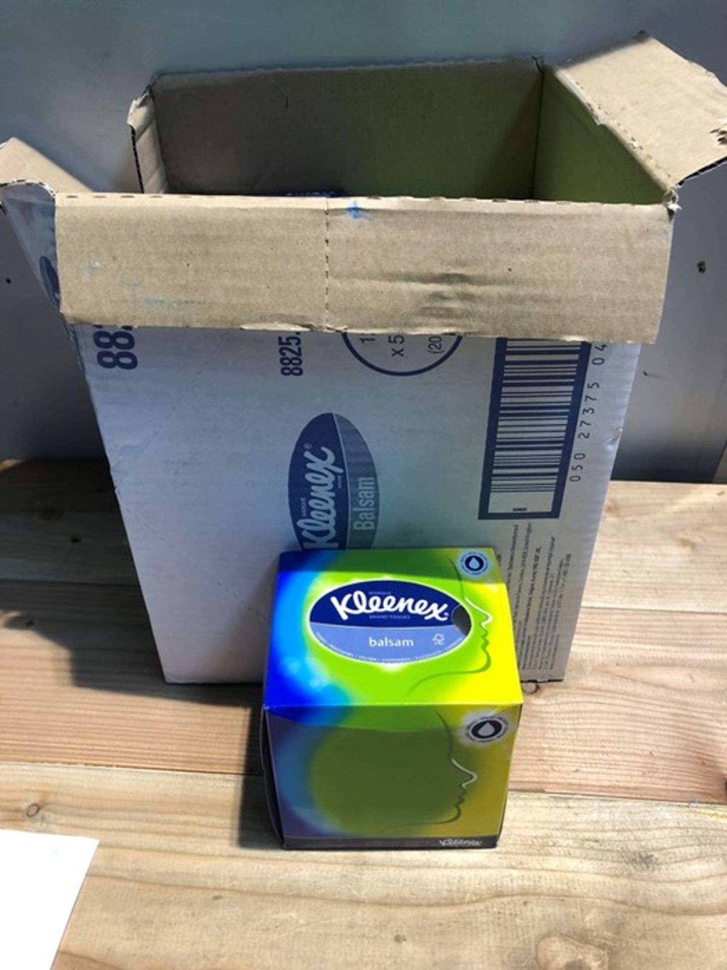 1 LOT TO CONTAIN 9 BOXES OF KLEENEX BALSAM TISSUES (PUBLIC VIEWING AVAILABLE)