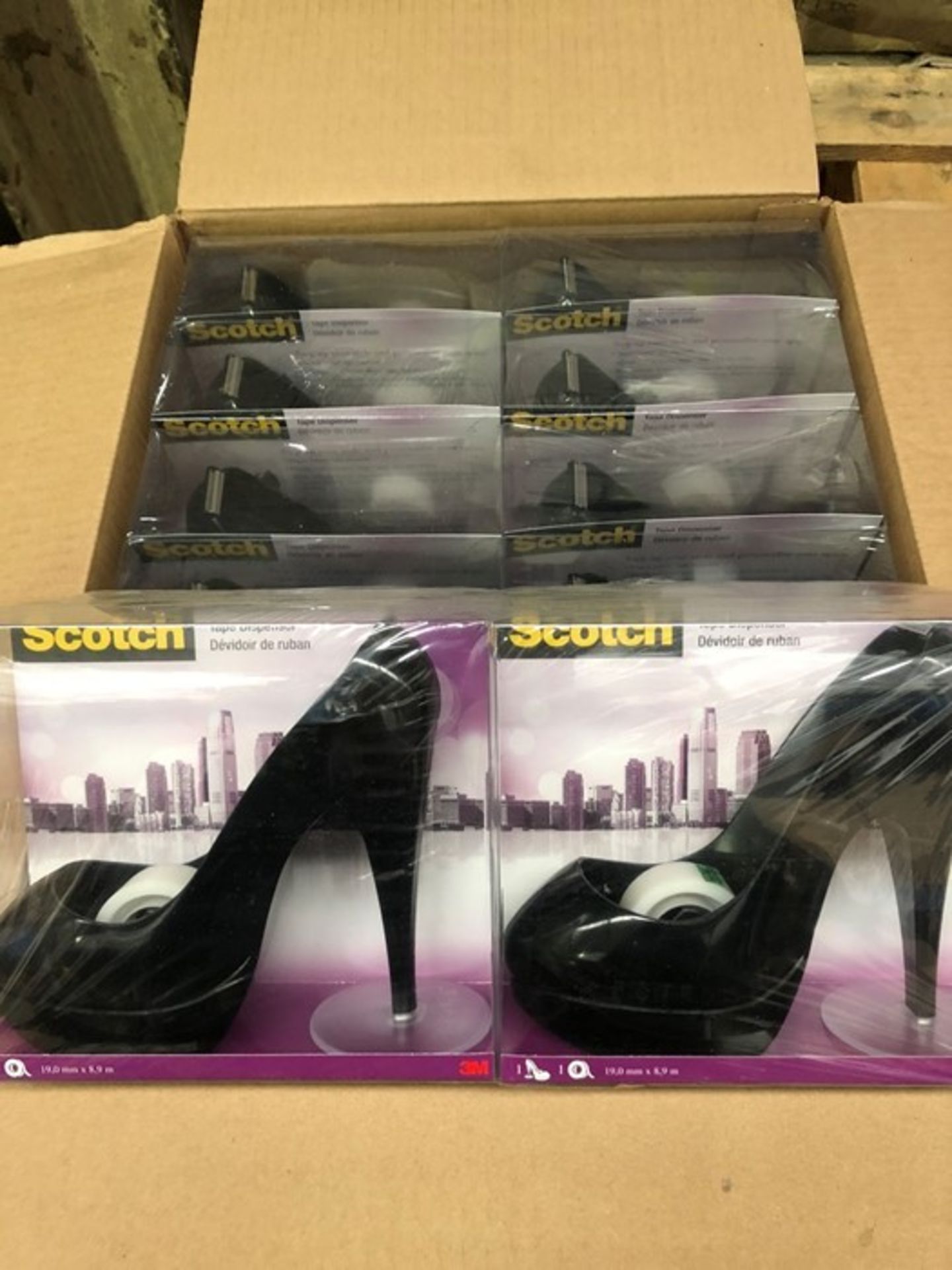 1 LOT TO CONTAIN BOX OF 12 SCOTCH STILETTO 3M TAPE DISPENSERS / RRP £144.00 (PUBLIC VIEWING