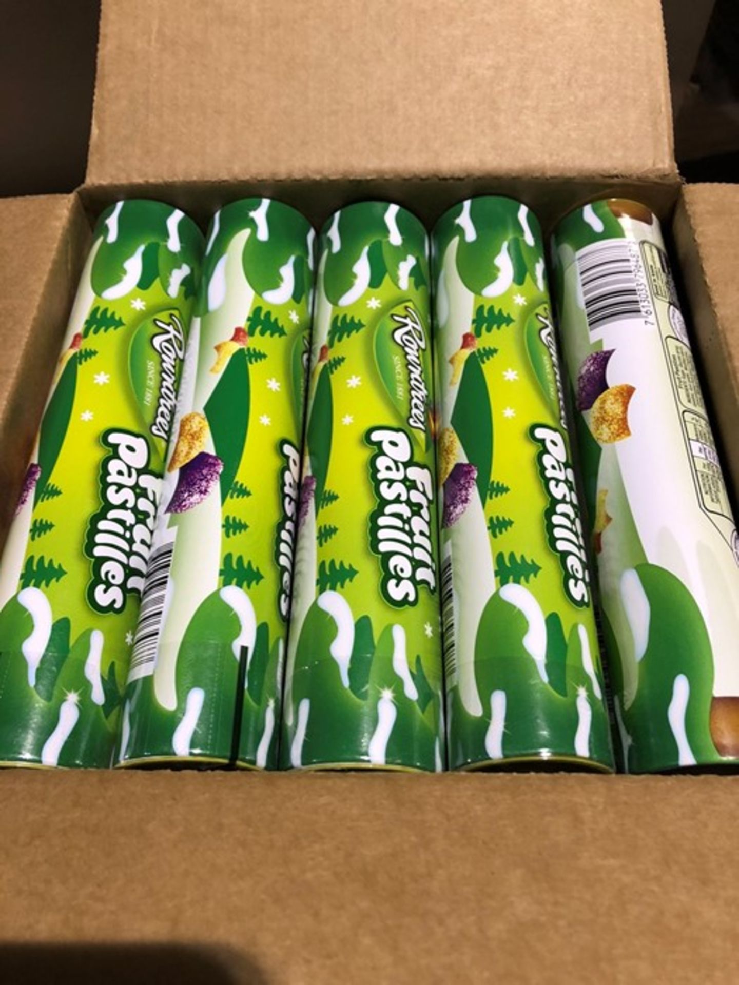1 LOT TO CONTAIN 15 BOXED TUBES OF ROUNDTREES FRUIT PASTILLES / BEST BEFORE: 08/2019 (PUBLIC VIEWING