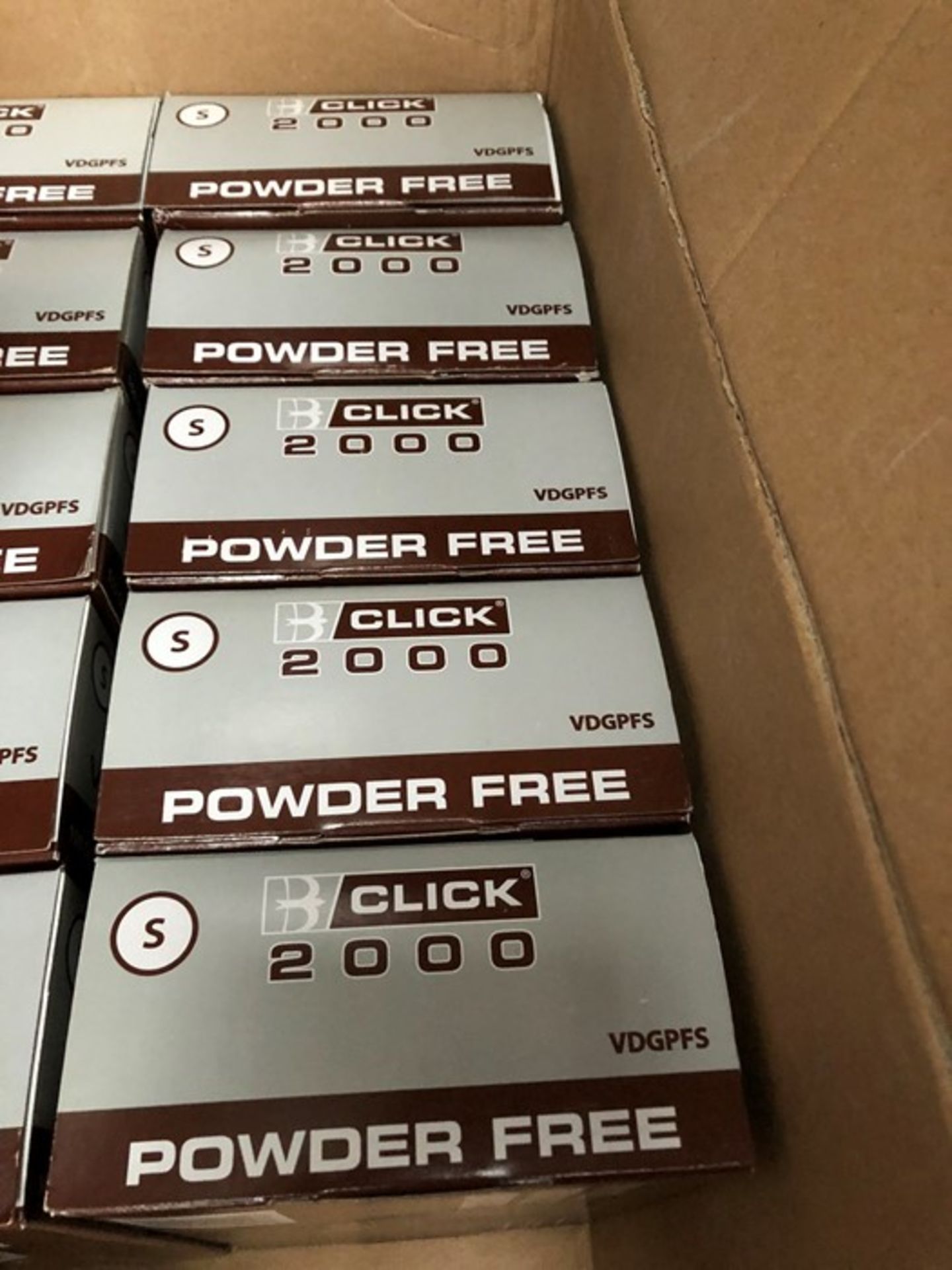 1 LOT TO CONTAIN 5 BOXES OF CLICK 2000 VINYL DISPOSABLE GLOVES POWDER FREE / SIZE: S (PUBLIC VIEWING