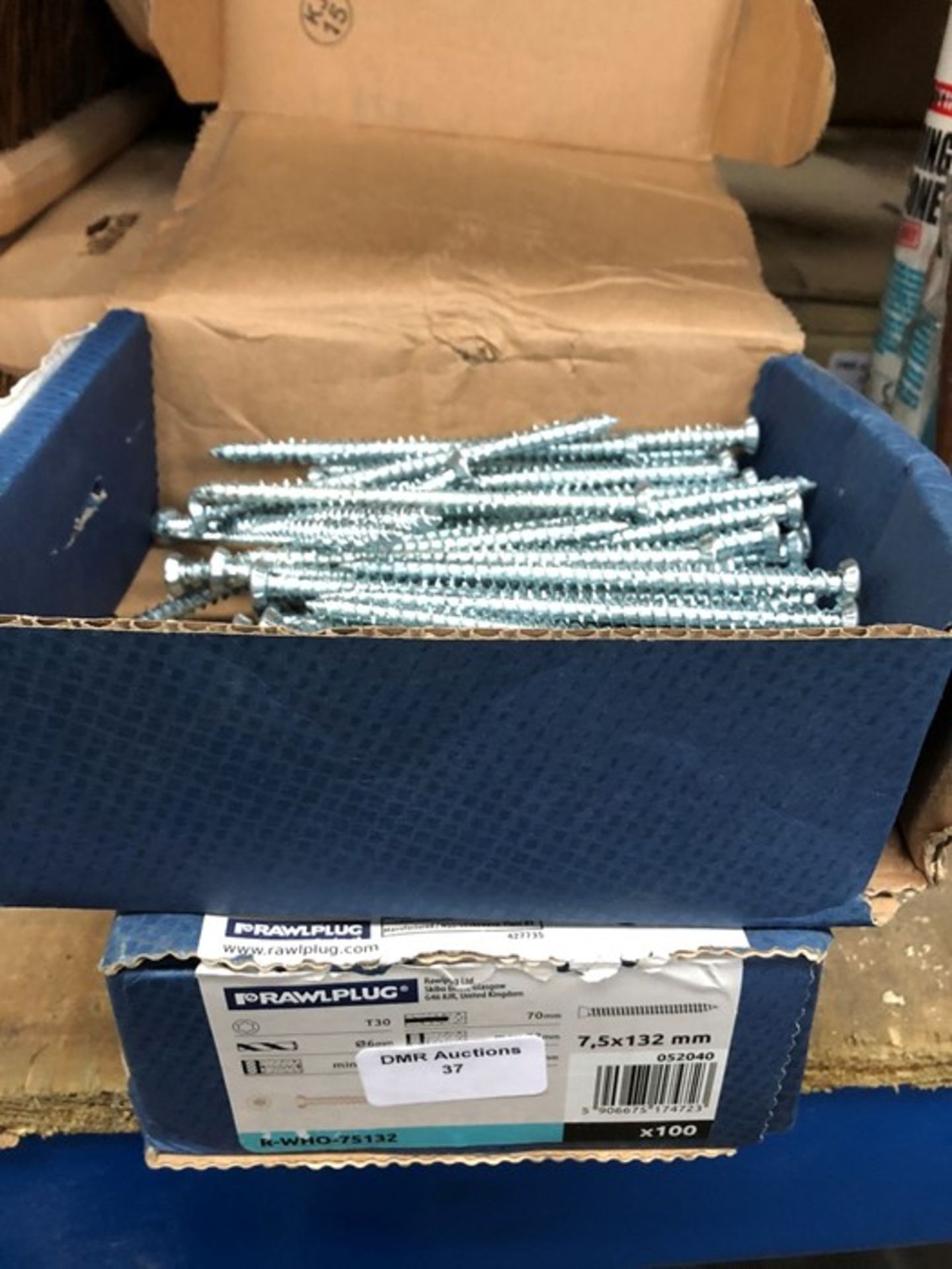 1 LOT TO CONTAIN 2 BOXES OF RAWLPLUG SCREWS - APPROX 100 PER BOX / PN - 722 (PUBLIC VIEWING