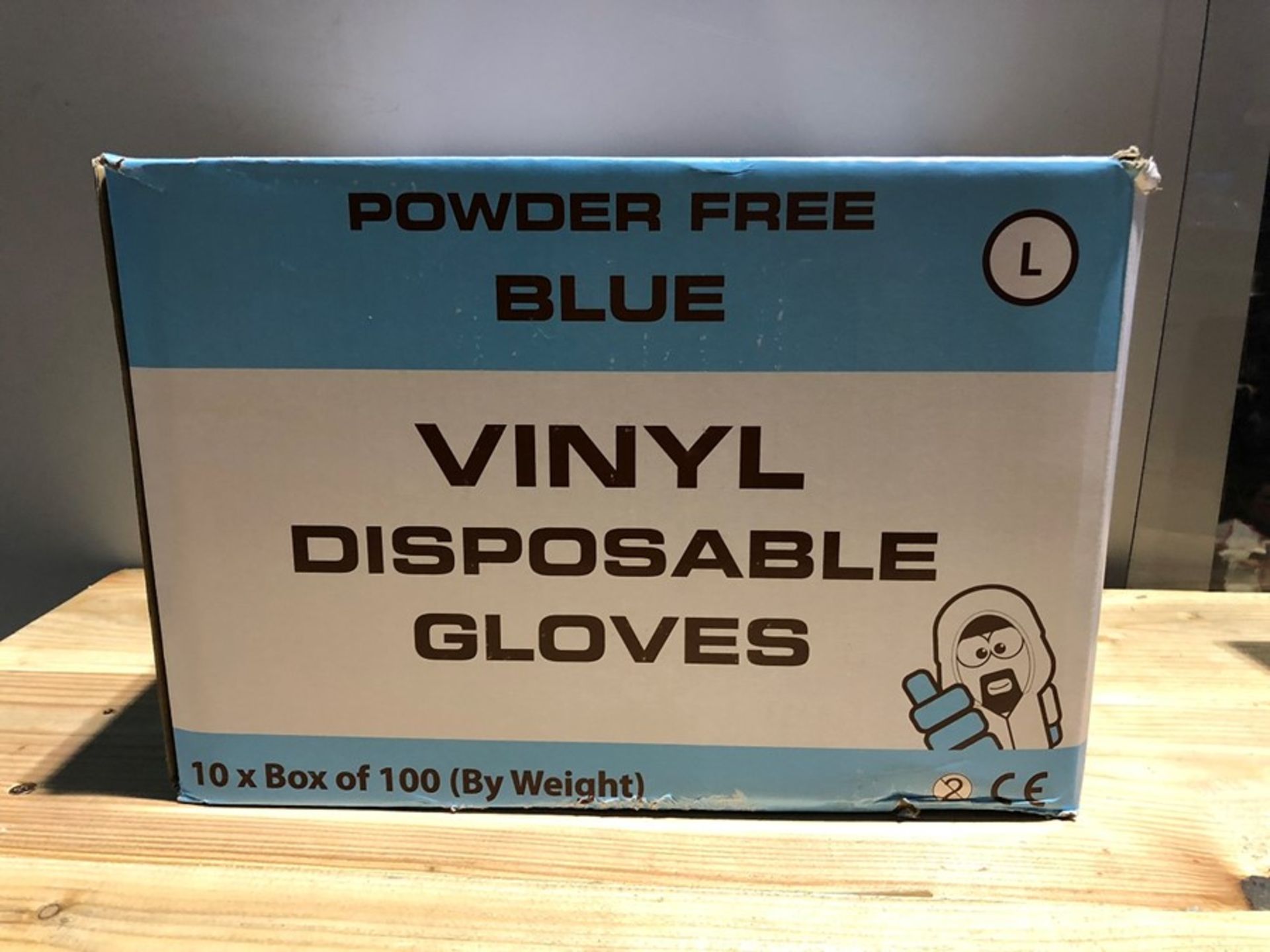 1 LOT TO CONTAIN 10 BOXES OF CLICK 2000 VINYL DISPOSABLE GLOVES POWDER FREE / SIZE: L (PUBLIC