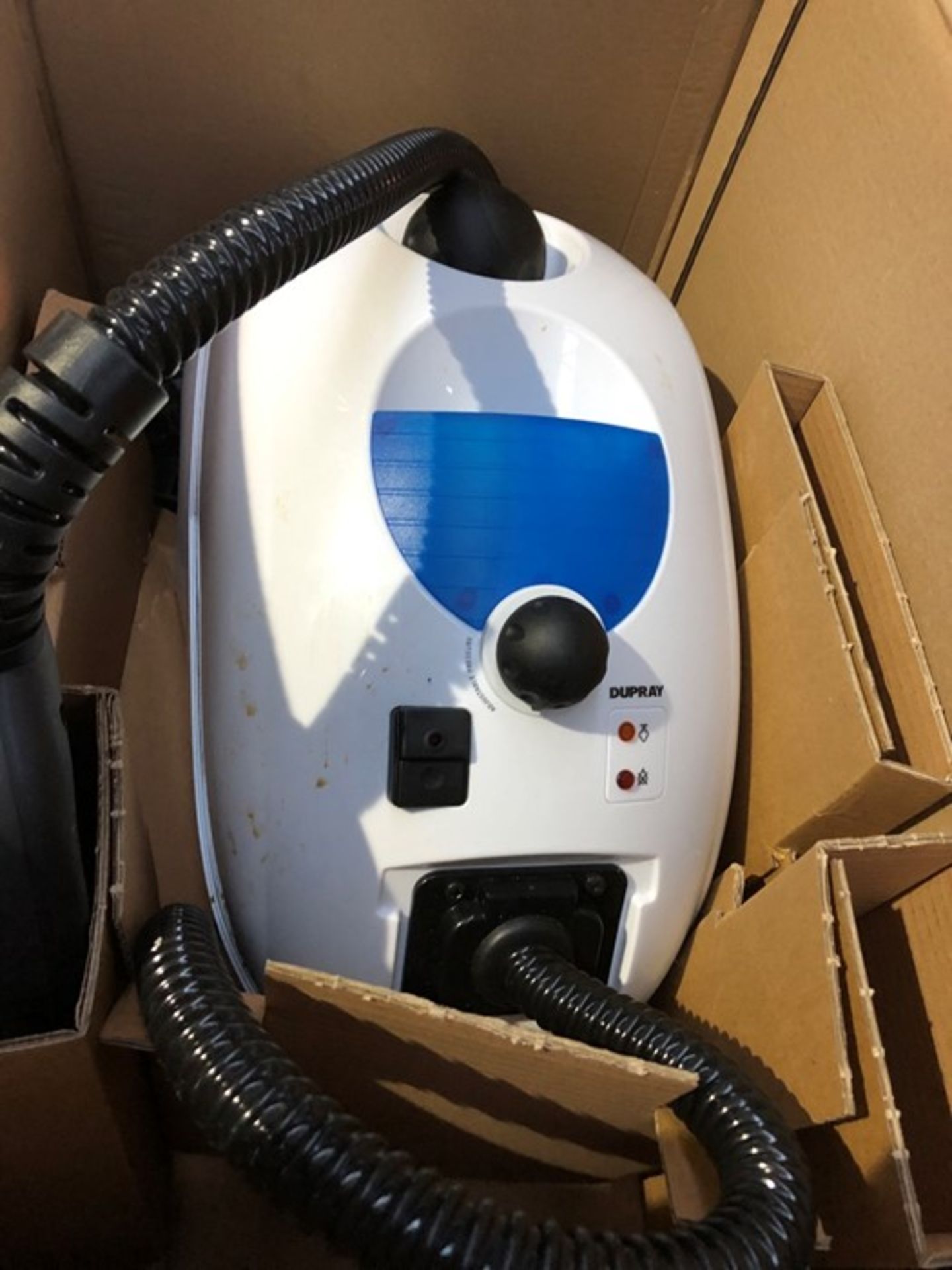 1 BOXED DUPRAY STEAM CLEANER IN WHITE / RRP £144.99 (PUBLIC VIEWING AVAILABLE)