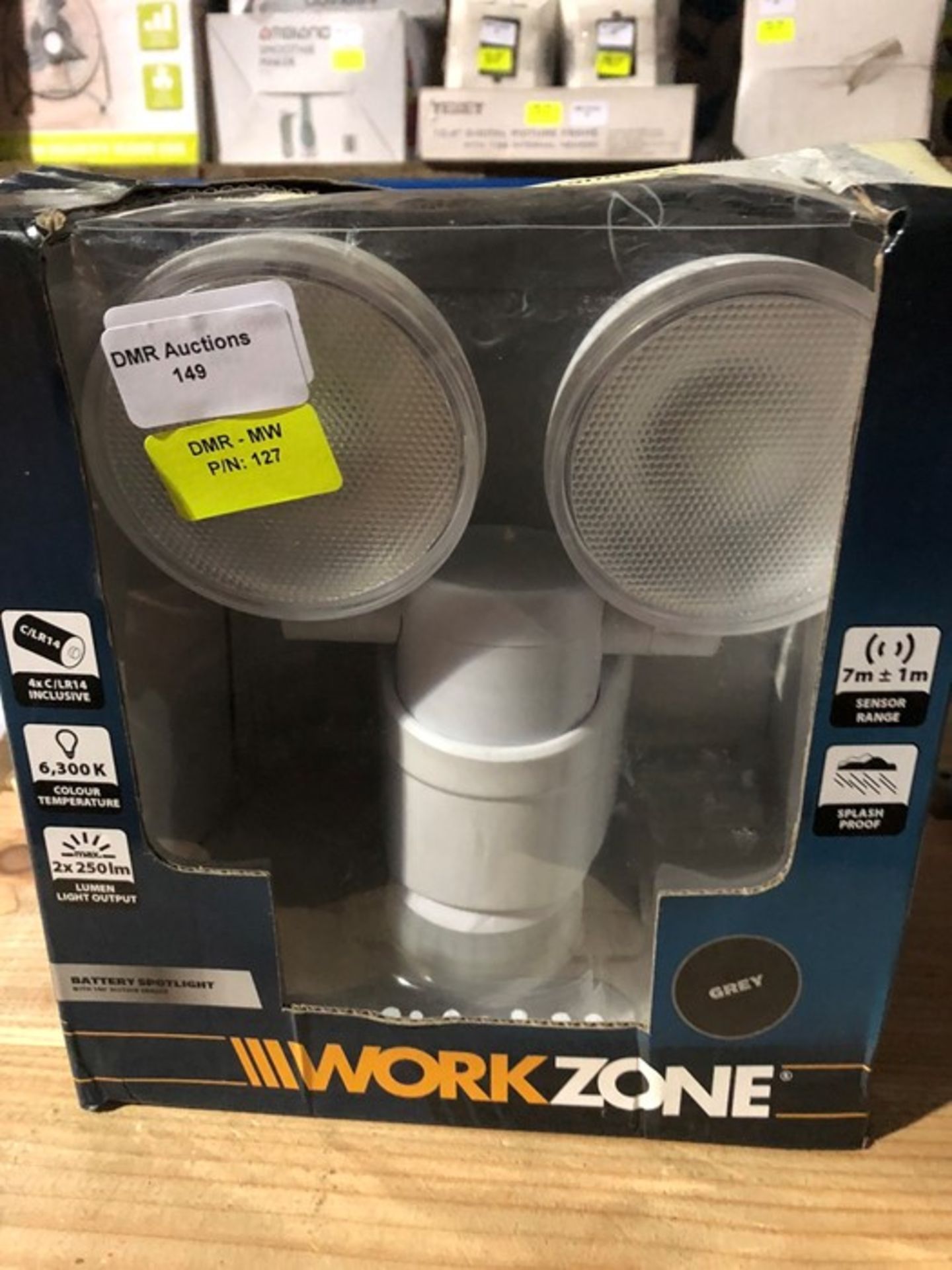 1 BOXED WORKZONE BATTERY SPOTLIGHT / RRP £34.99 (PUBLIC VIEWING AVAILABLE)