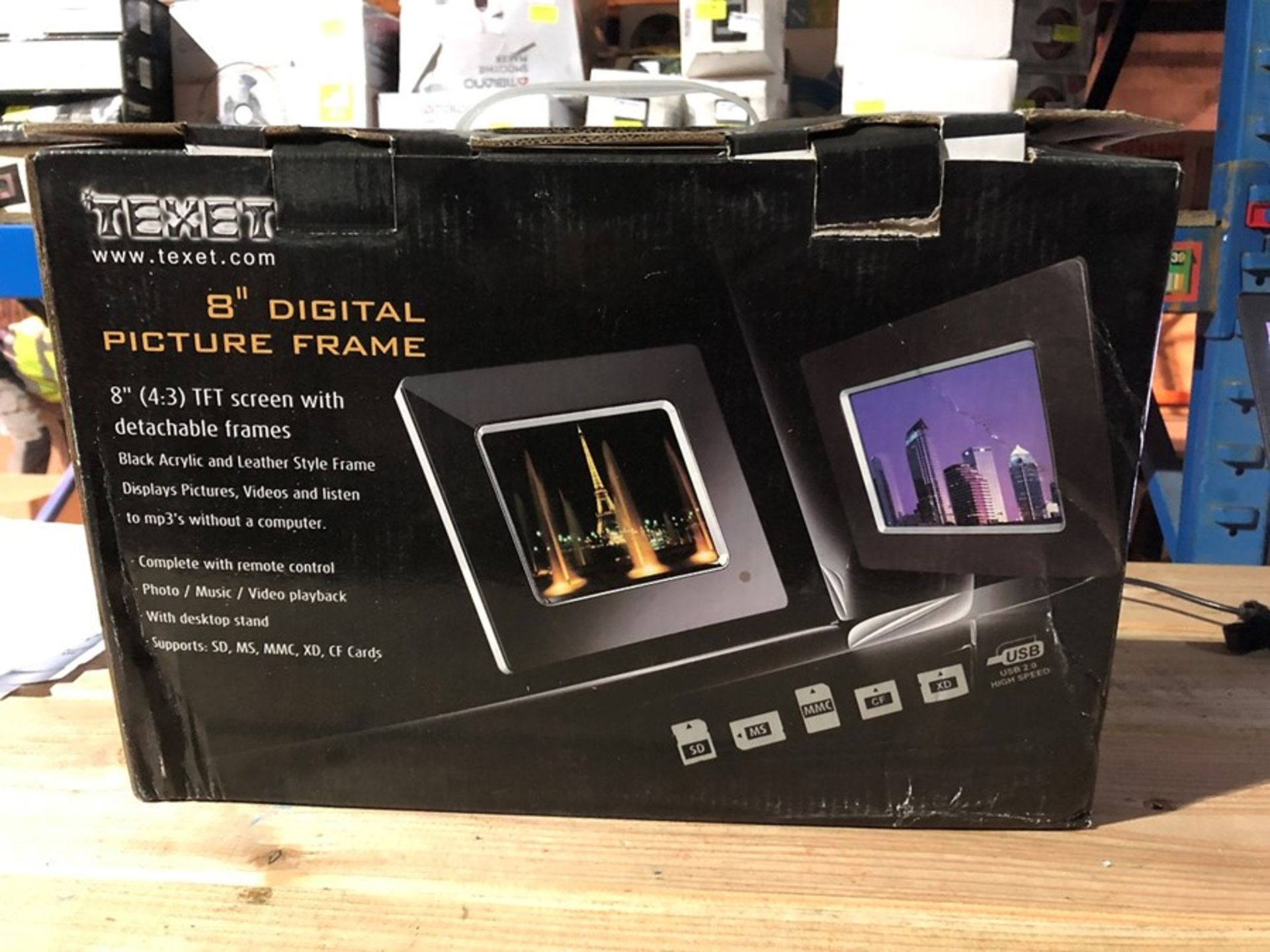 1 BOXED TEXET 8" DIGITAL PICTURE FRAME IN BLACK / RRP £29.99 (PUBLIC VIEWING AVAILABLE)