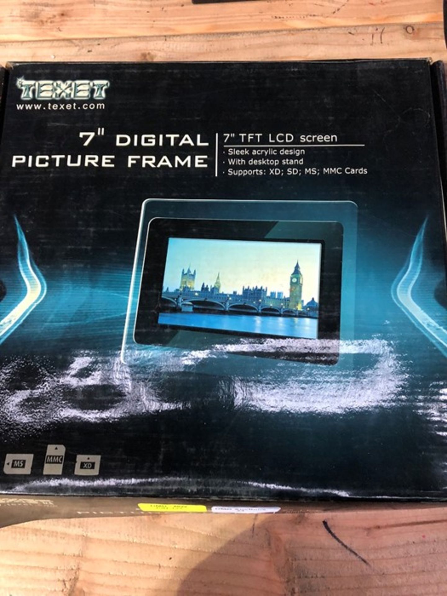 1 BOXED TEXET 7" DIGITAL PICTURE FRAME IN BLACK / RRP £29.99 (PUBLIC VIEWING AVAILABLE)