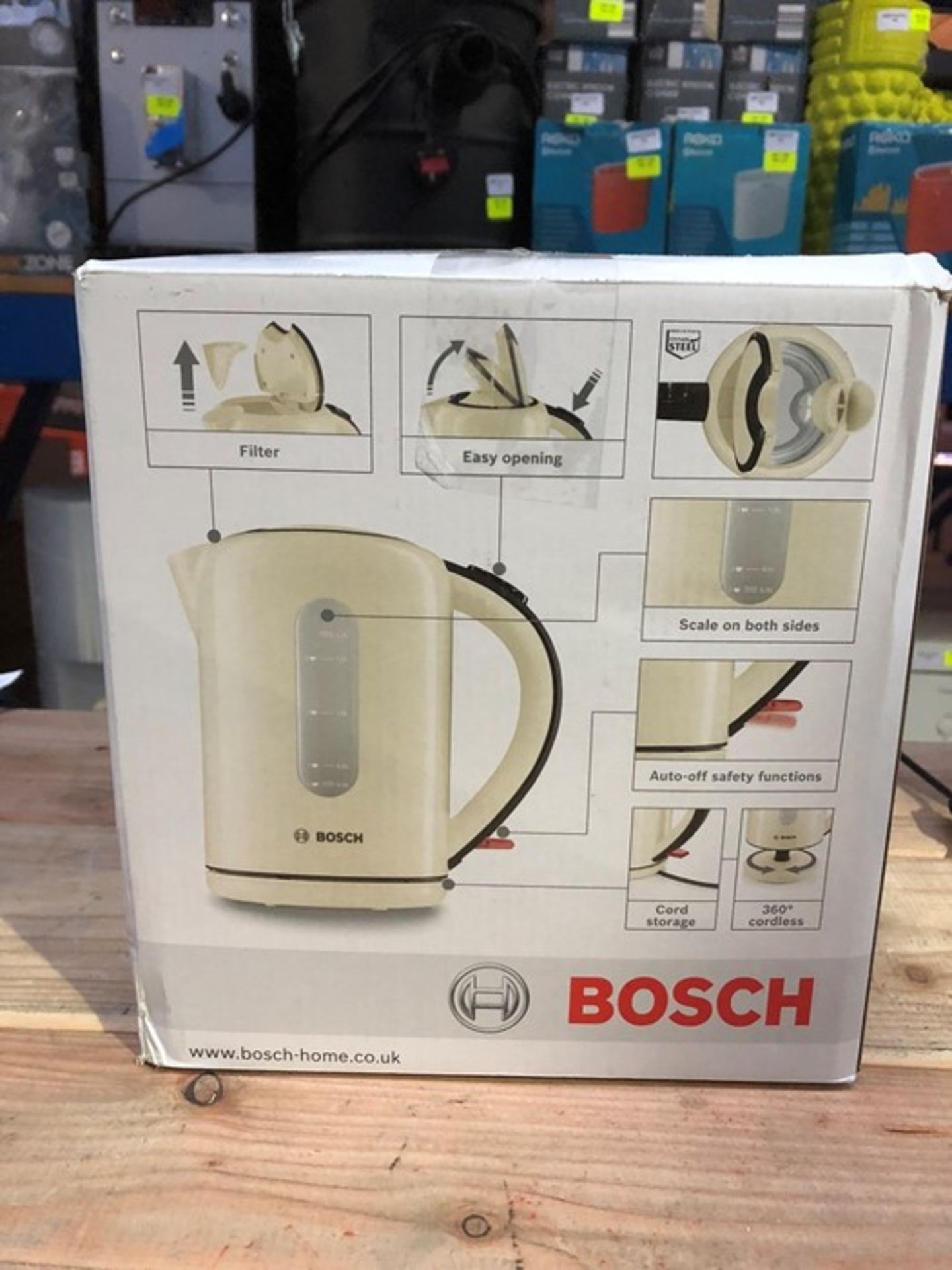 1 BOXED BOSCH TWK76075GB KETTLE / RRP £19.99 (PUBLIC VIEWING AVAILABLE)