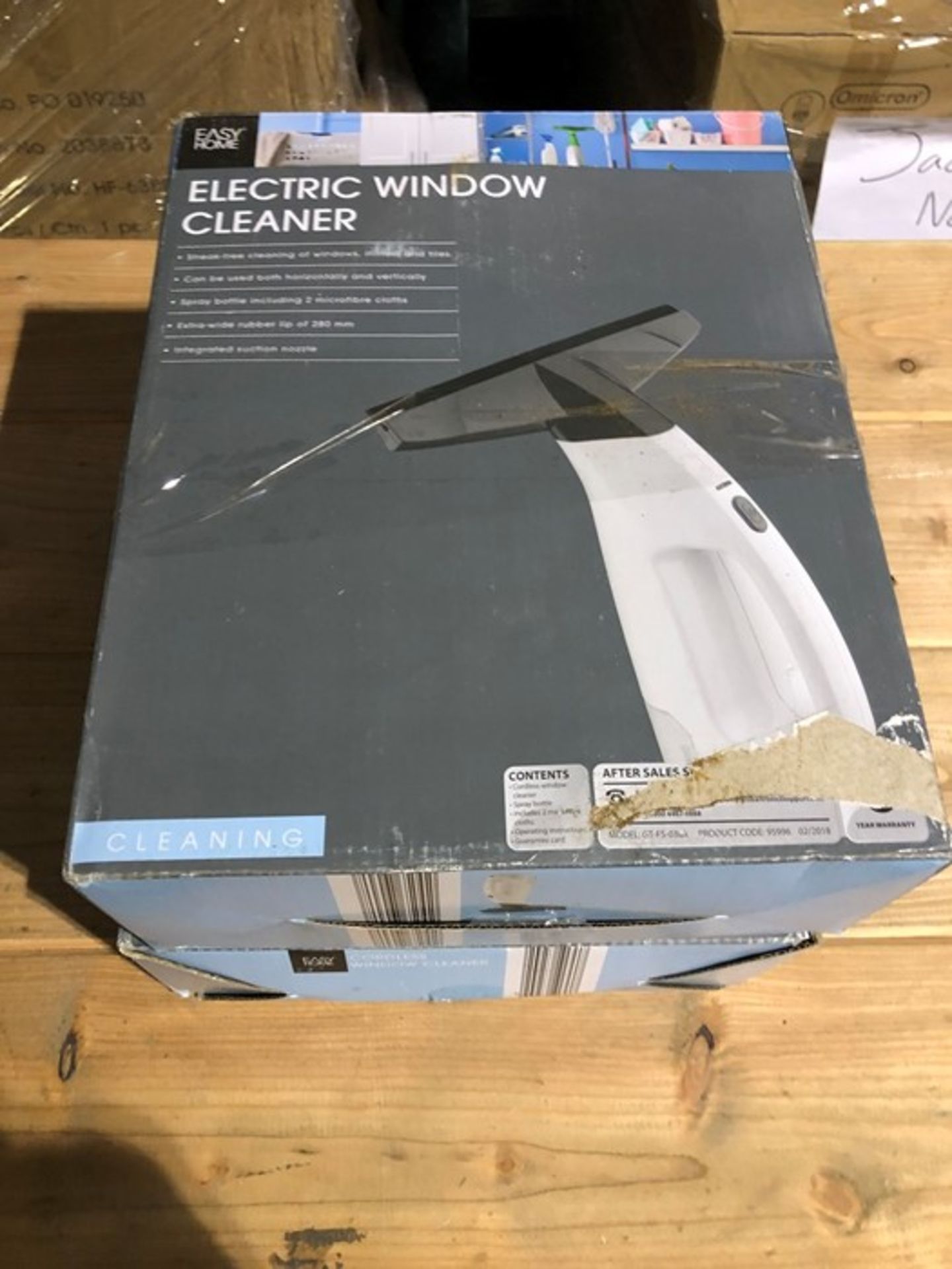 1 LOT TO CONTAIN 2 BOXED EASY HOME ELECTRIC WINDOW CLEANERS IN WHITE / RRP £79.98 (PUBLIC VIEWING