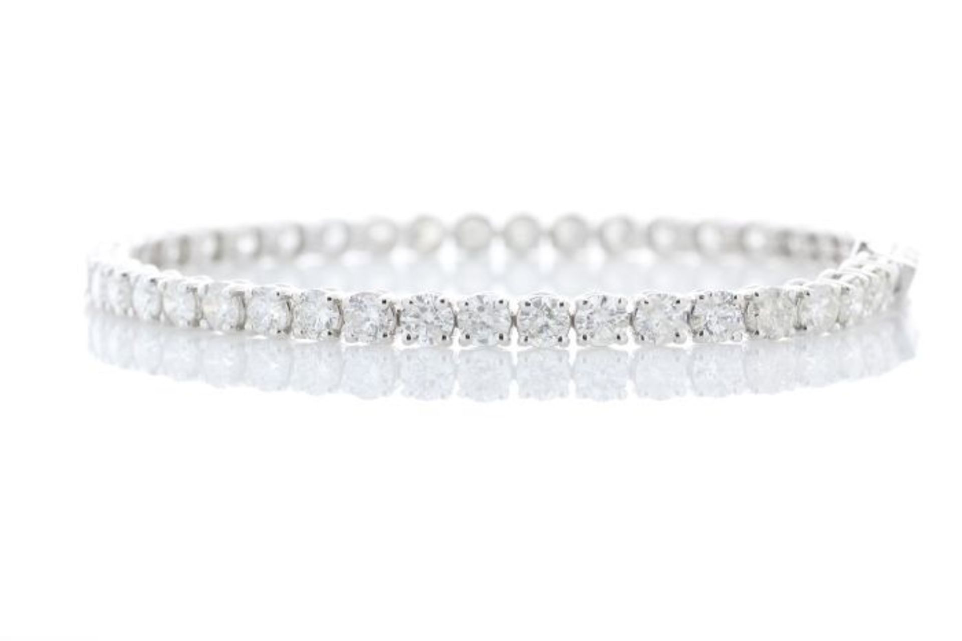 18ct White Gold Tennis Diamond Bracelet 9.03 - Image 2 of 4