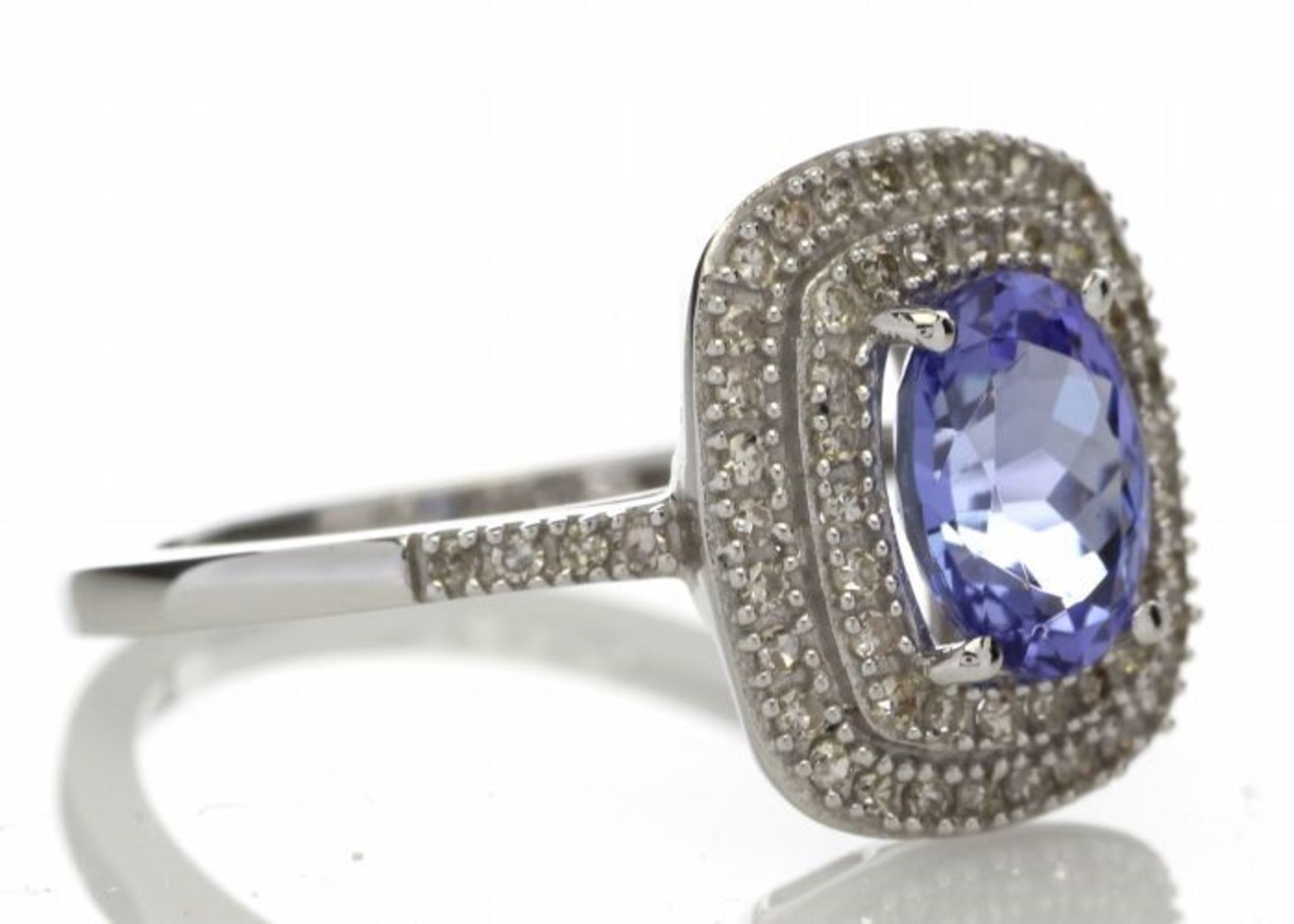 9ct Gold Oval Tanzanite And Diamond Cluster Ring 0.33 - Image 4 of 5