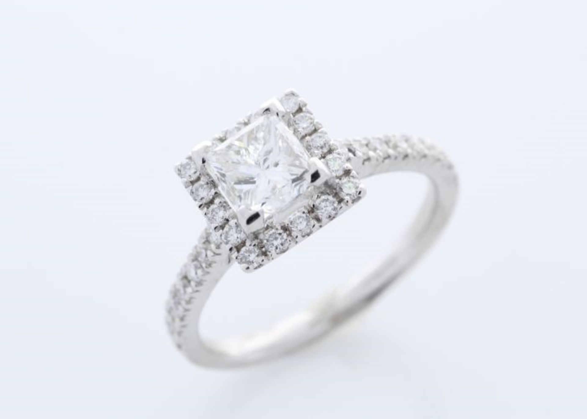 18ct White Gold Single Stone Princess Cut With Halo Shoulders Stone setting Diamond Ring (1.00) 1.36 - Image 5 of 6