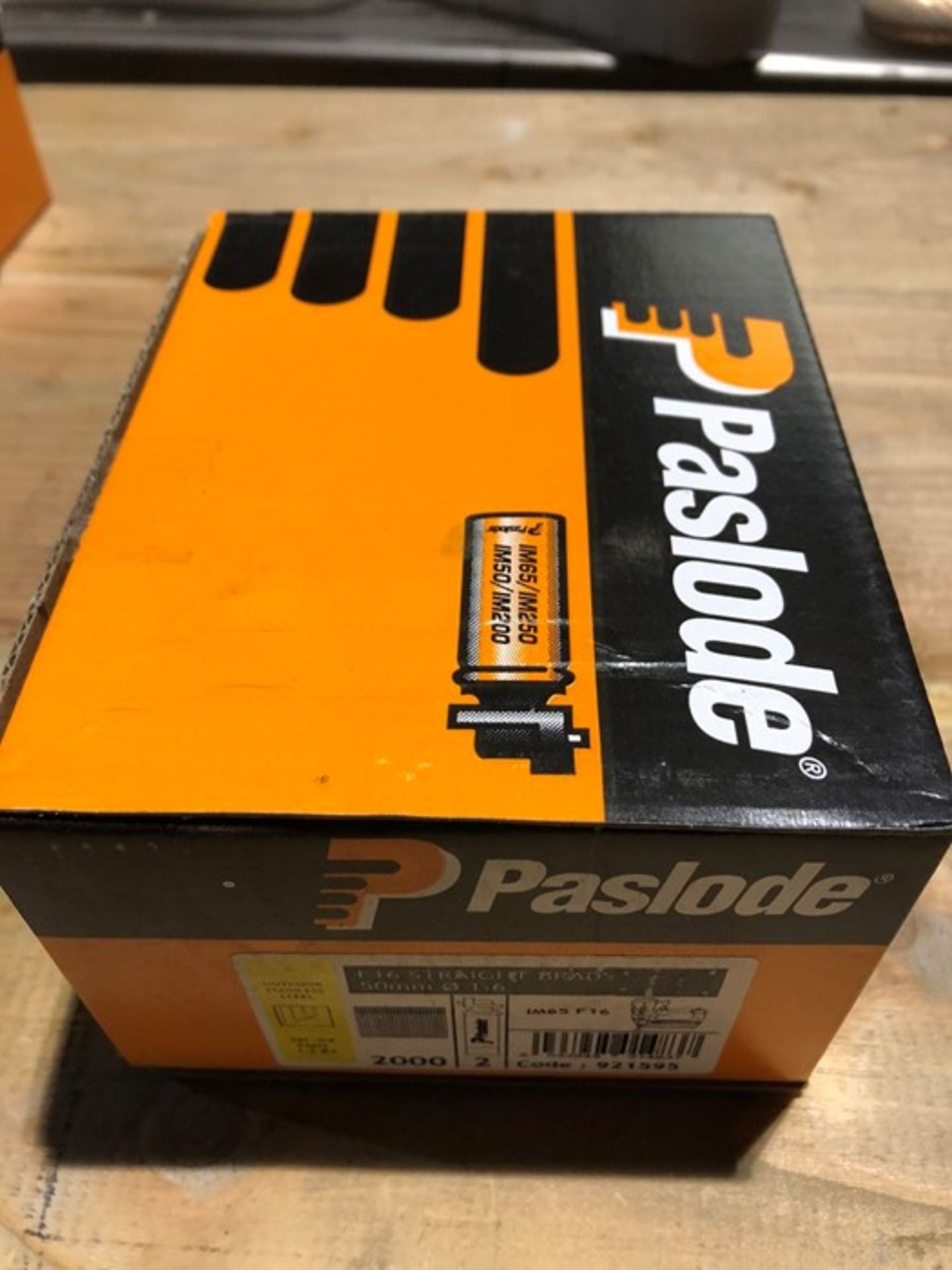 1 BOX OF PASLODE F16 STRAIGHT BRAD STAINLESS STEEL NAILS WITH 2 FUEL CELLS - APPROX 2000 PER BOX /