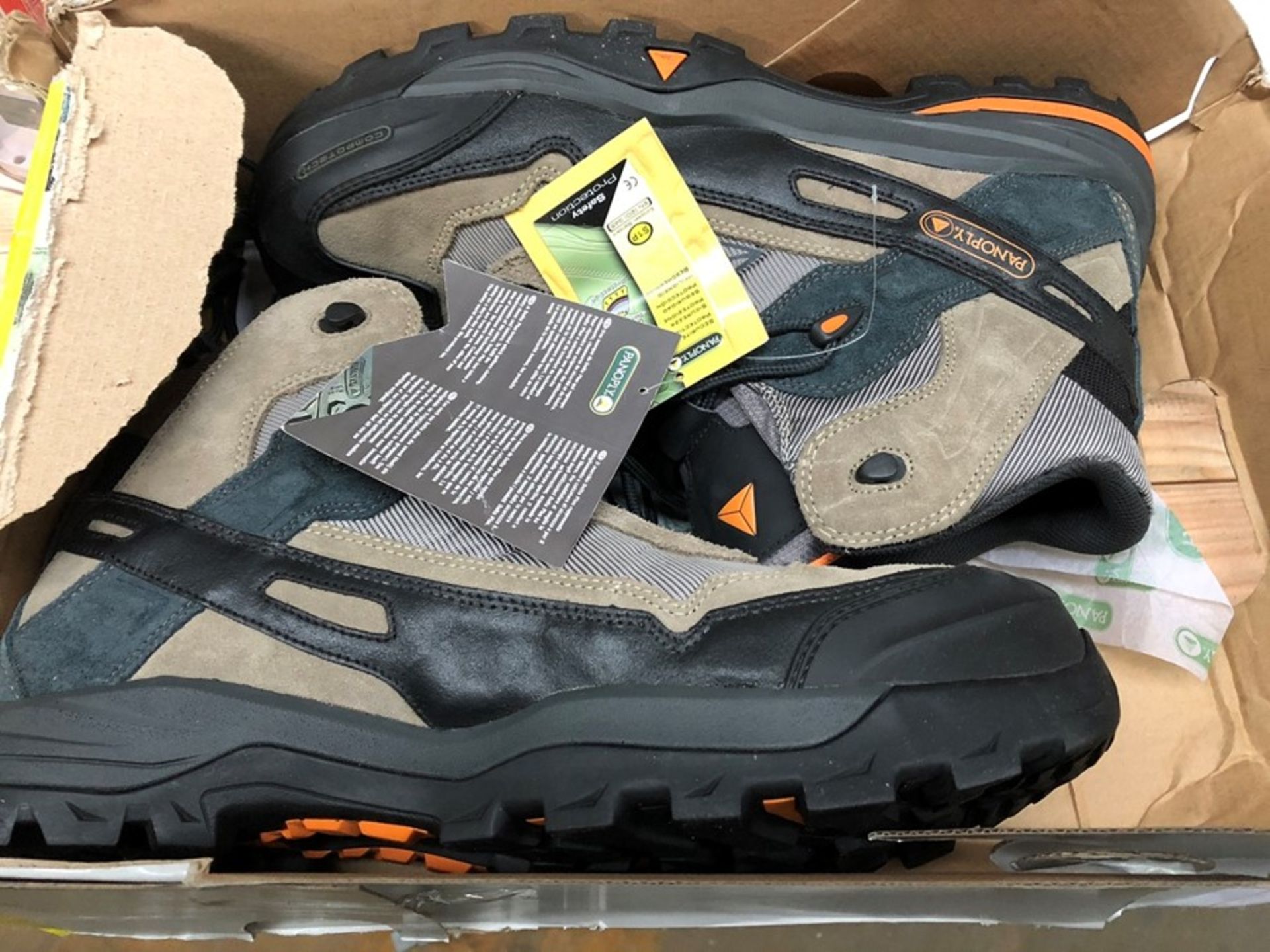 1 BOXED PAIR OF PANOPLY SAFETY SHOES / SIZE: 48 (PUBLIC VIEWING AVAILABLE)