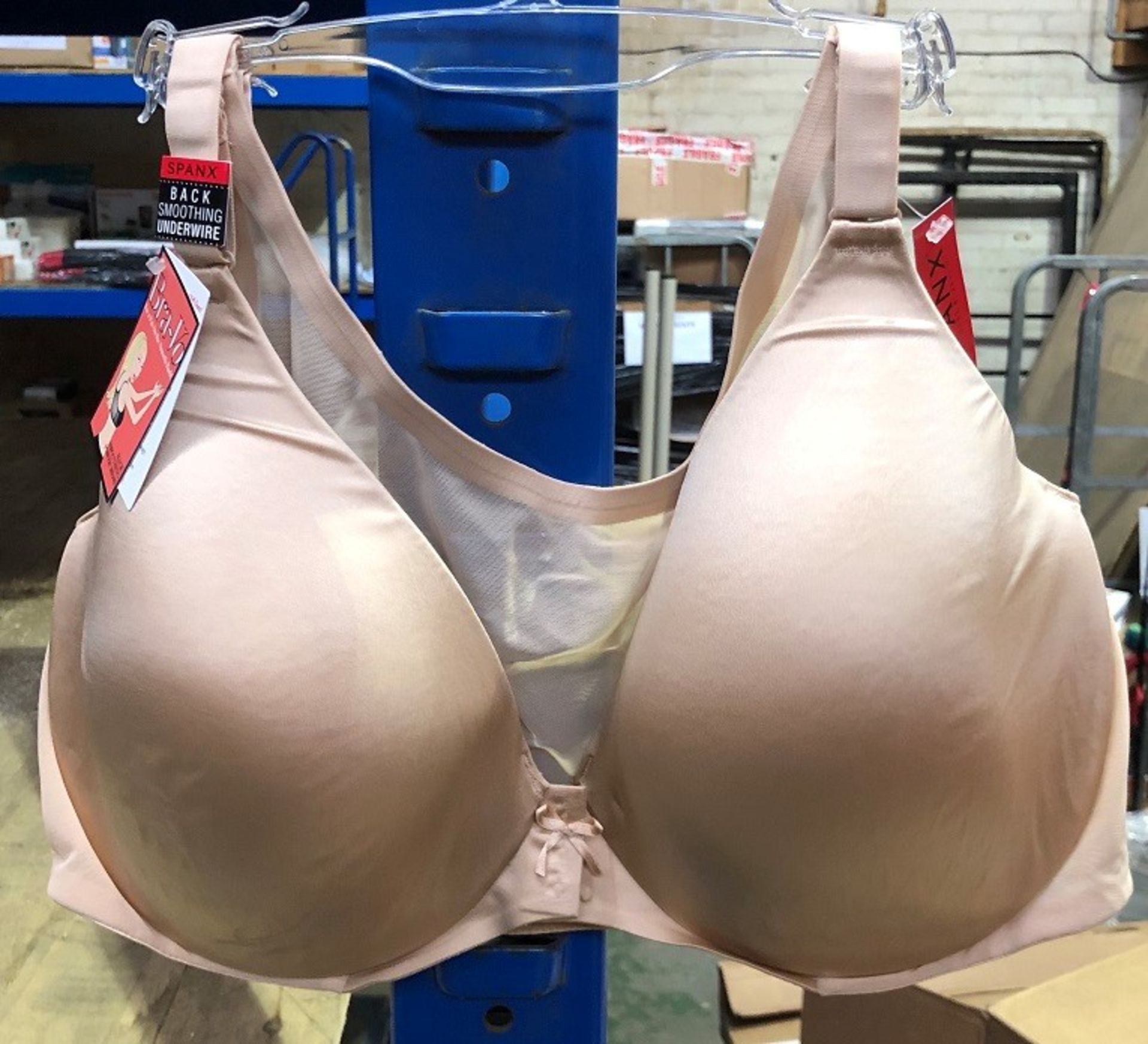 1 LOT TO CONTAIN 3 SPANX BRAS IN NATURAL / SIZE 4DD / STYLE 1489 / RRP £216.00 (PUBLIC VIEWING