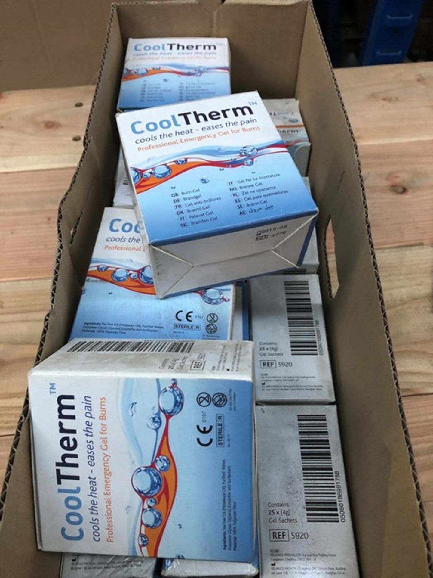 1 LOT TO CONTAIN 1 BOXED FILLED WITH COOLTHERM GEL FOR BURNS / PN - 873 (PUBLIC VIEWING AVAILABLE)
